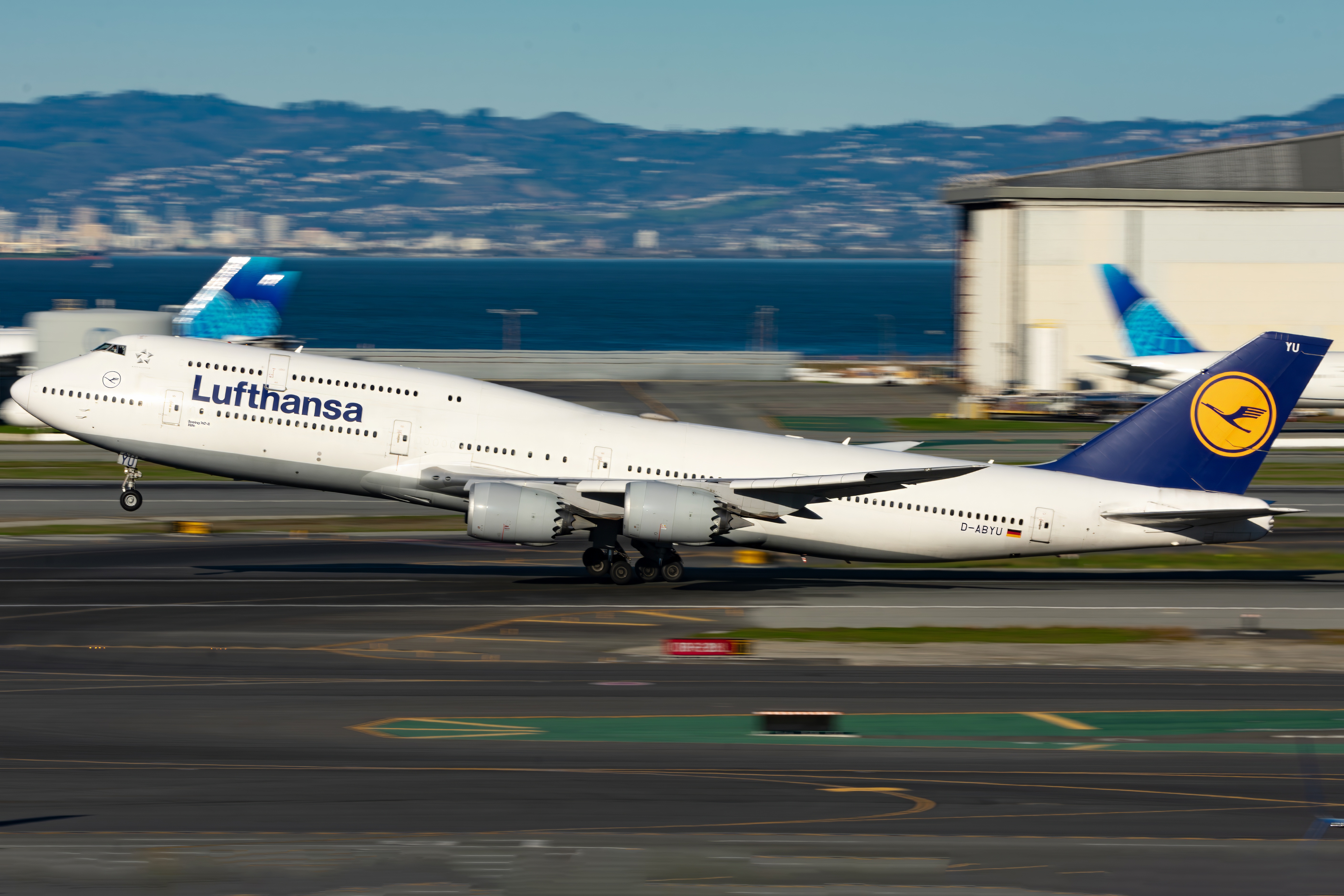 Full size: Lufthansa Boeing 747-8i D-ABYU at San Francisco International Airport