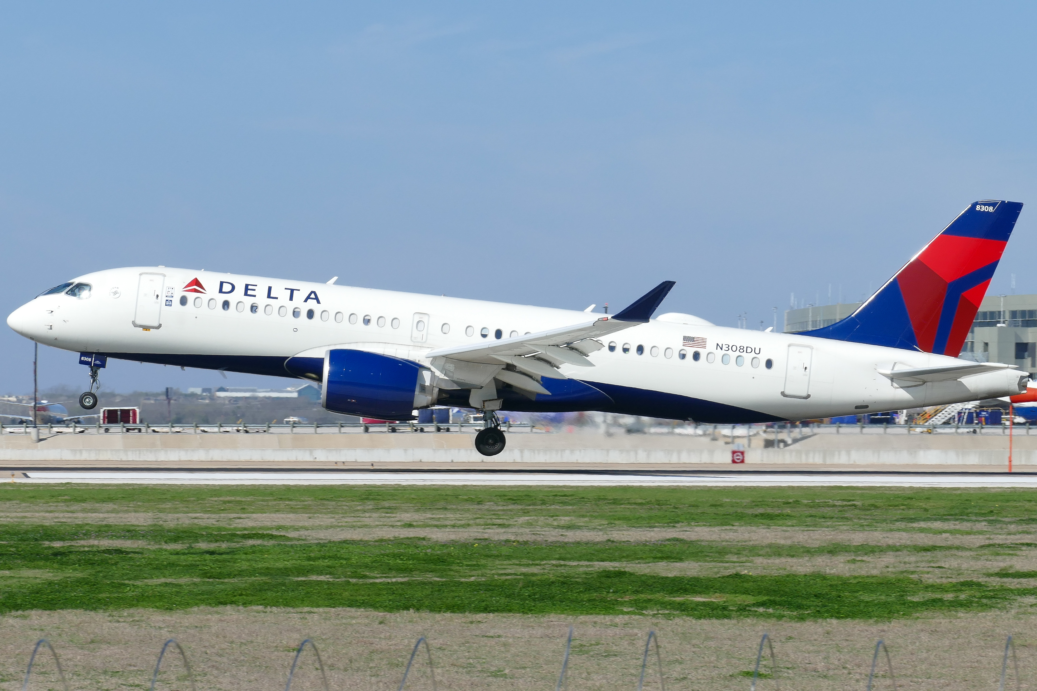 Full size: Delta Airlines Airbus A220-300 N308DU at Austin-Bergstrom International Airport