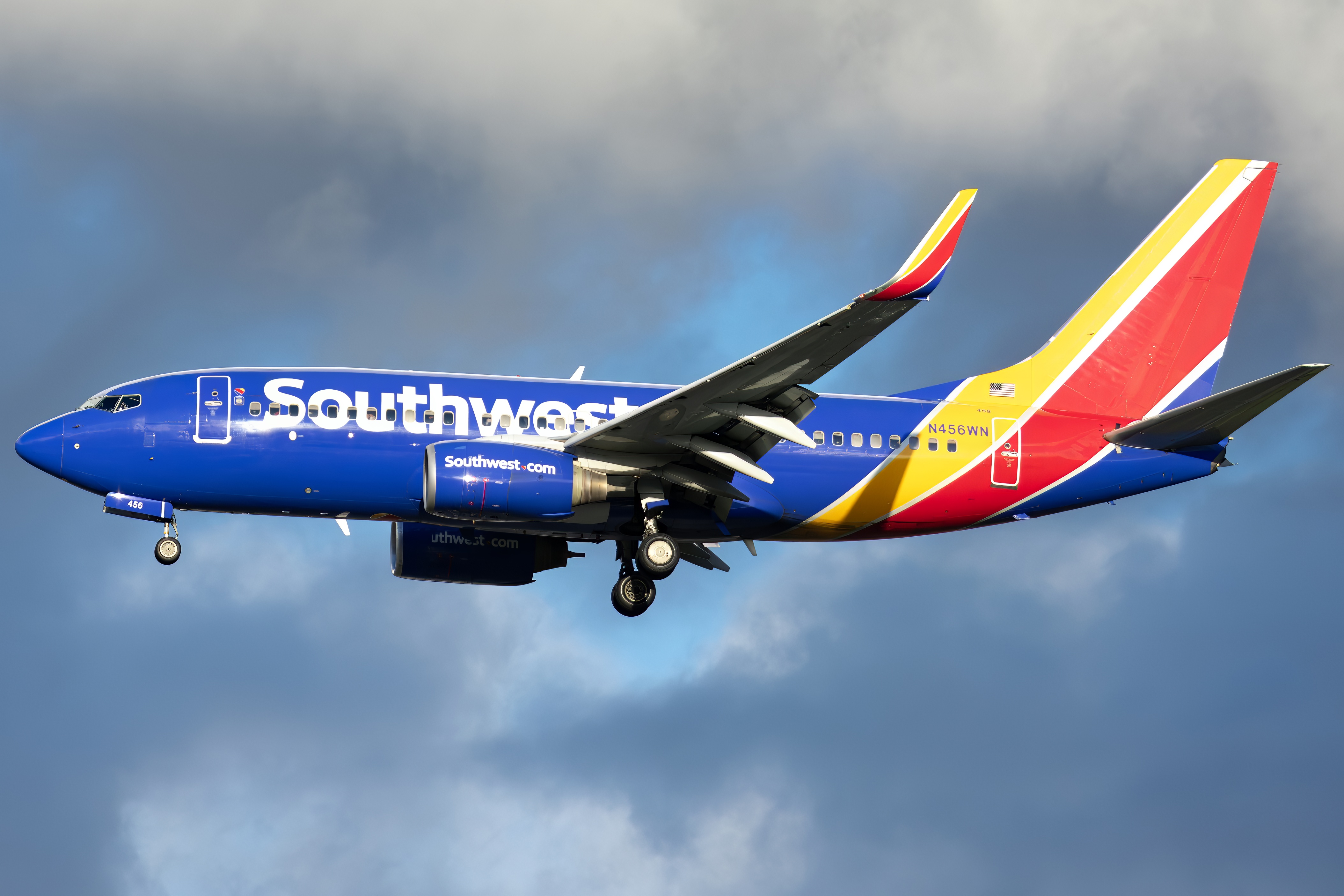 Full size: Southwest Airlines Boeing 737-700 N456WN at Norman Y Mineta San Jose International Airport
