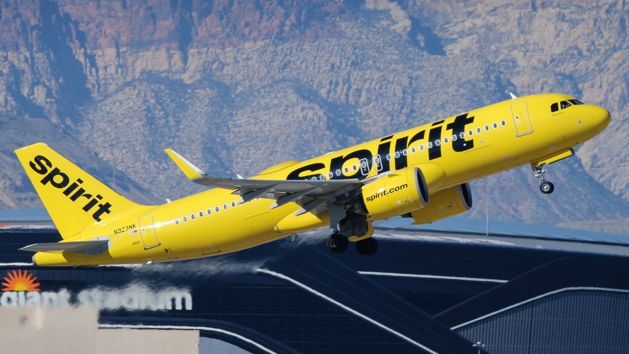 Full size: Spirit Airlines Airbus A320NEO N923NK at Harry Reid International Airport