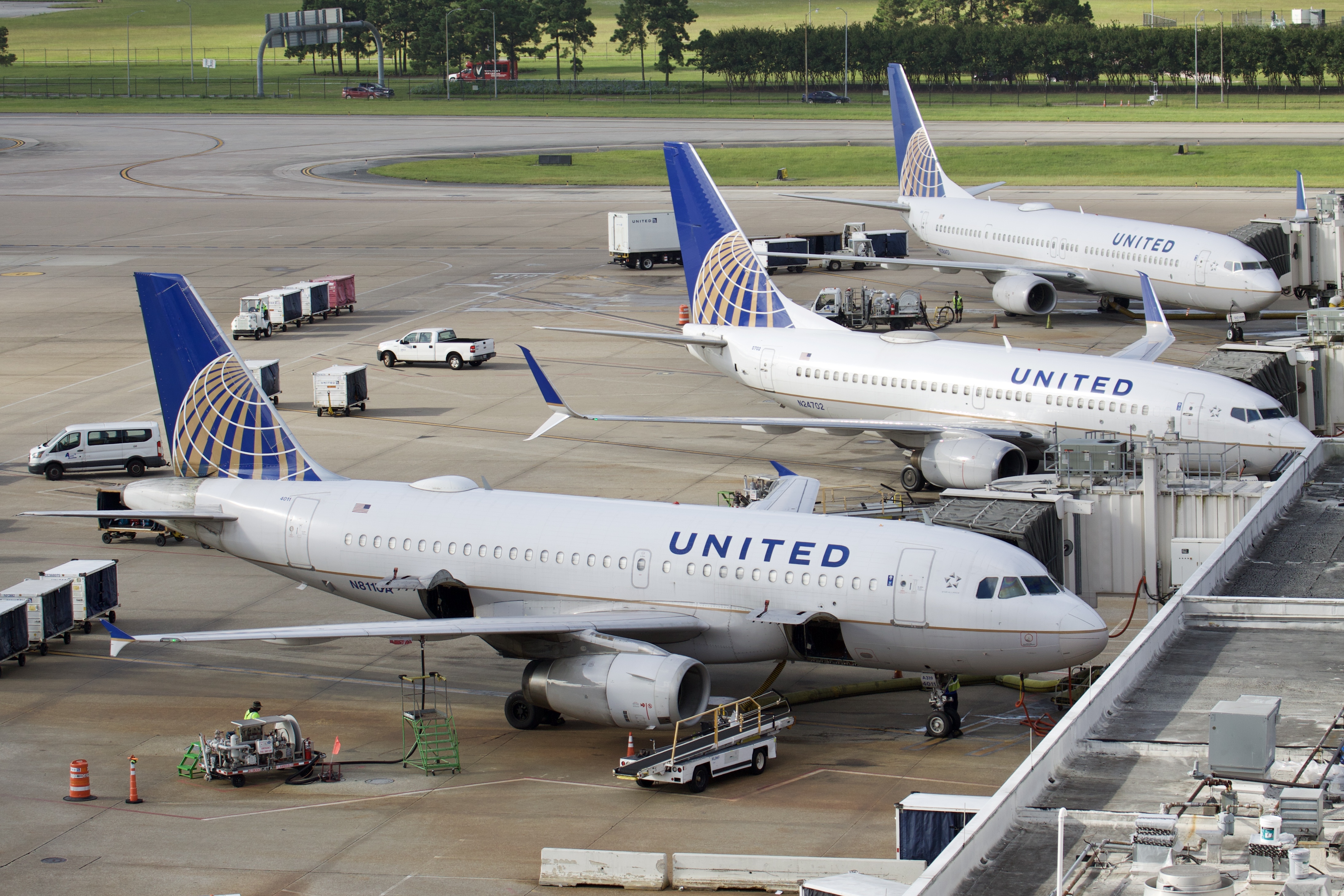 Full size: Airport Photo KIAH at Houston-George Bush Intercontinental Airport