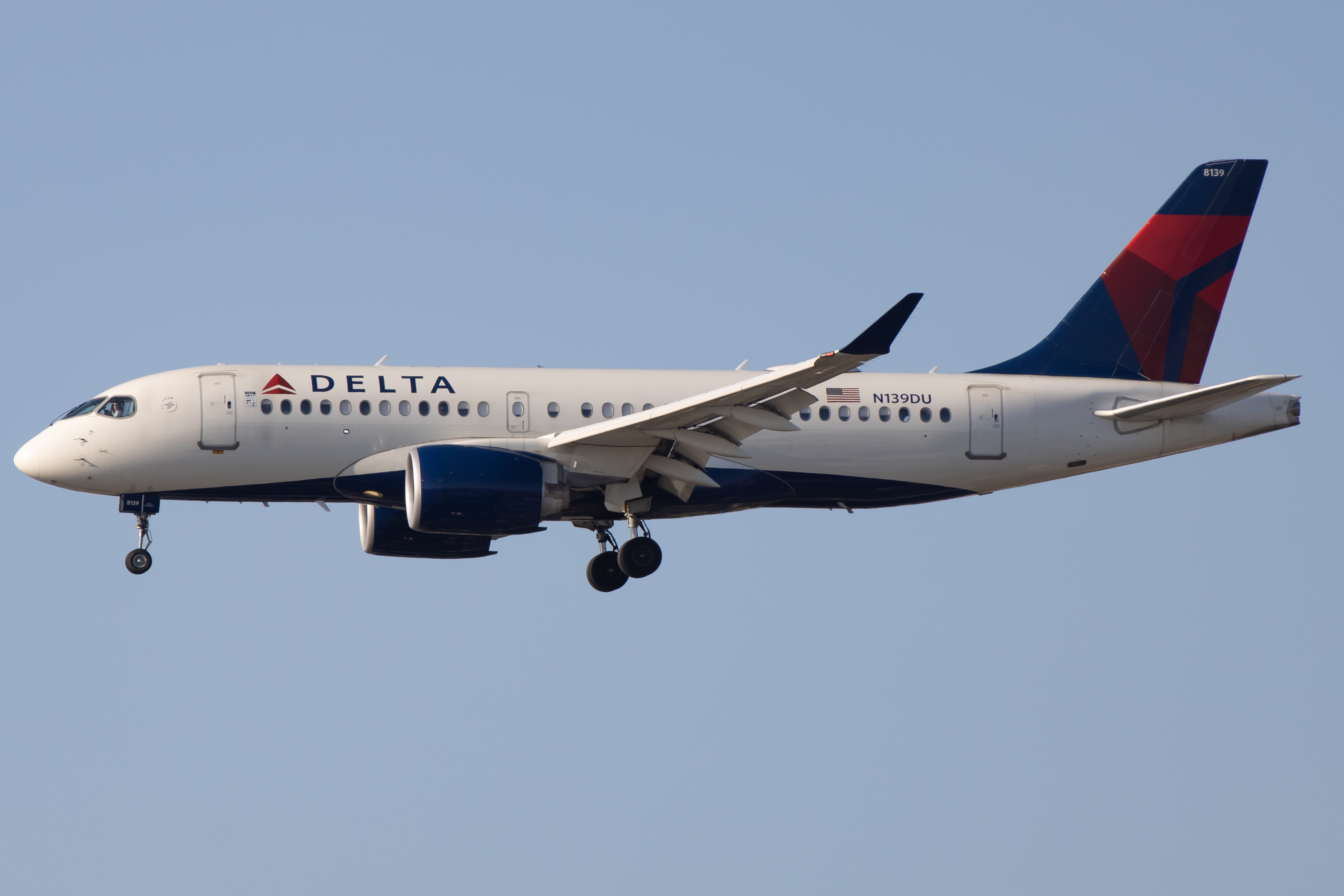 Full size: Delta Airlines Airbus A220-100 N139DU at San Diego International Airport