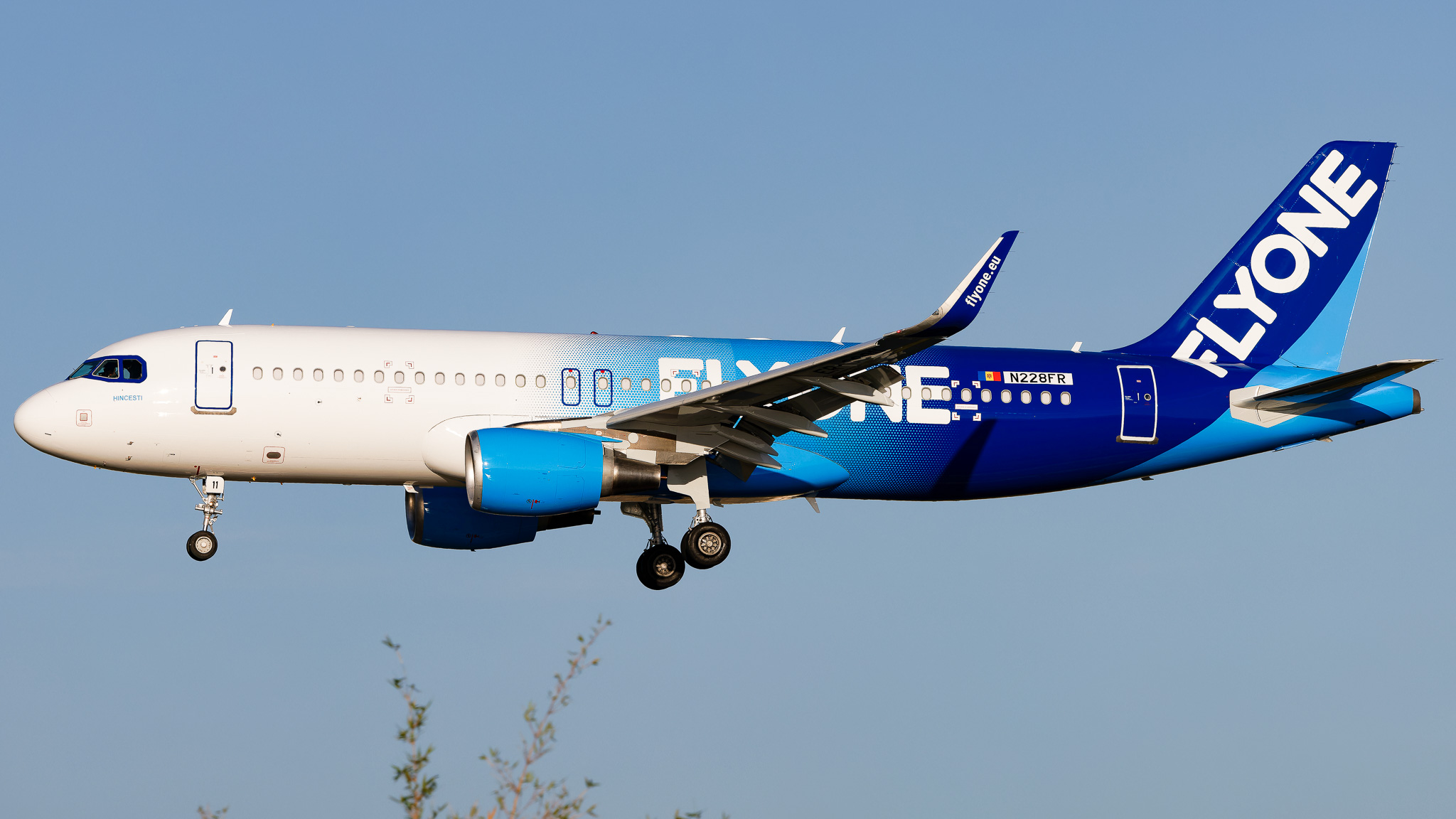 Full size: FlyOne Airbus A320 N228FR at Tampa International Airport