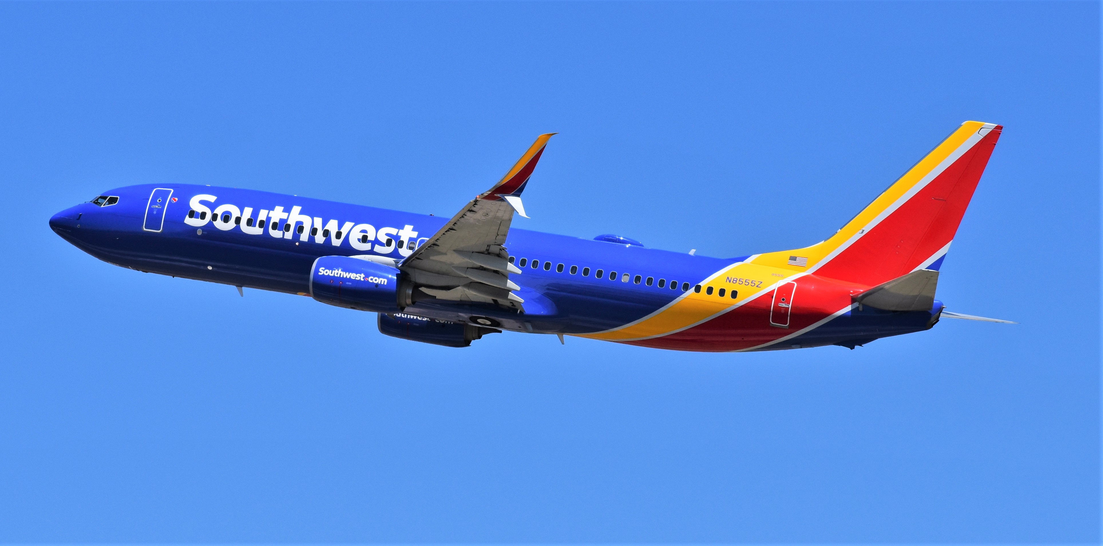 Full size: Southwest Airlines Boeing 737-800 N8555Z at Denver International Airport