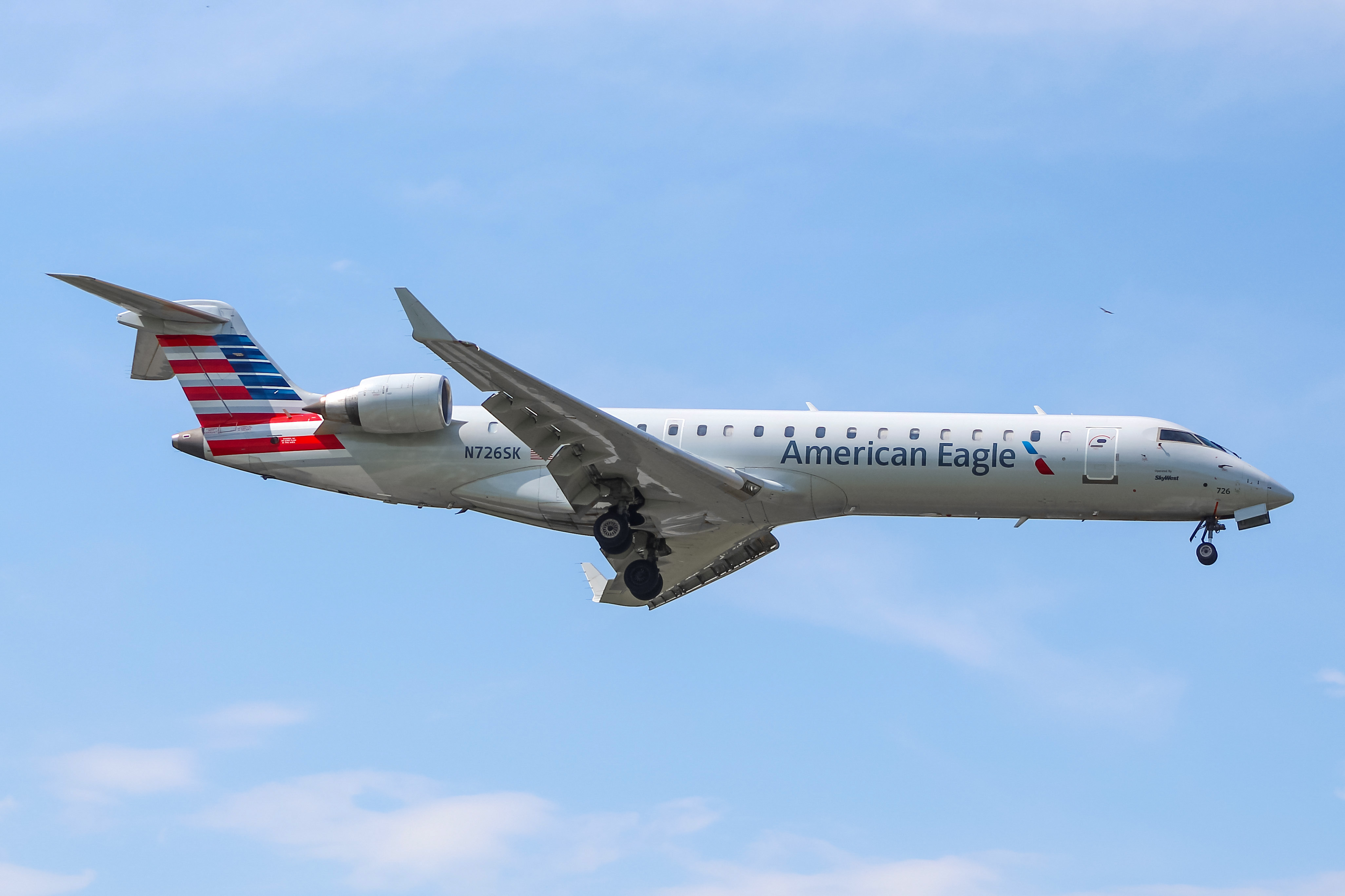 Full size: American Eagle Bombardier CRJ-700 N726SK at General Mitchell International Airport