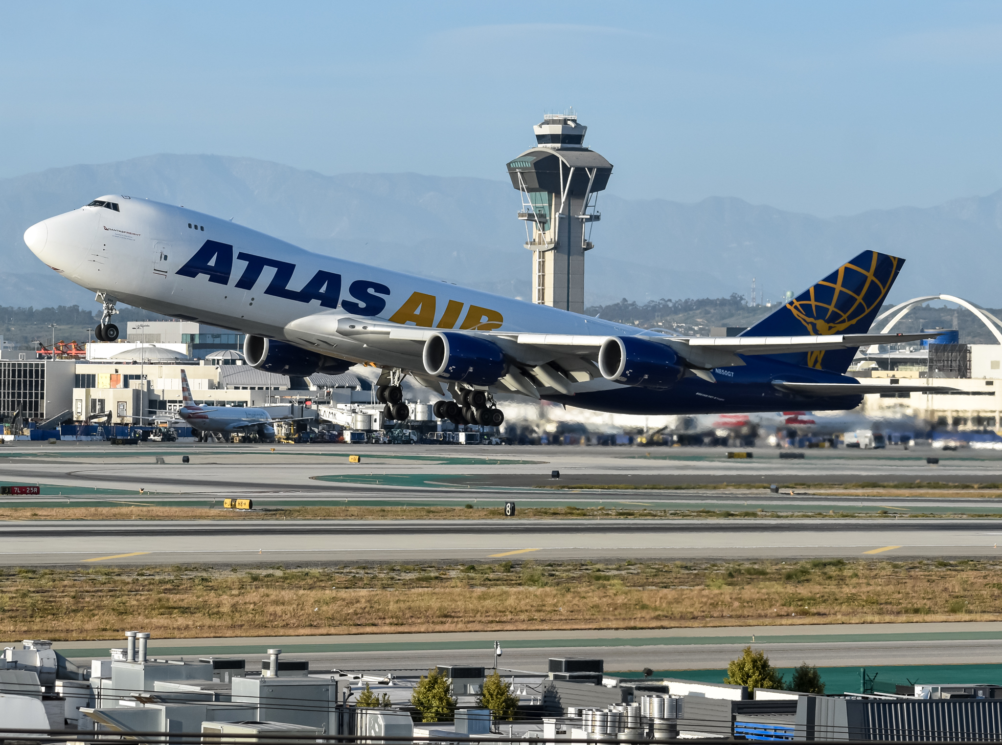 Full size: Atlas Air Boeing 747-8F N850GT at Los Angeles International Airport
