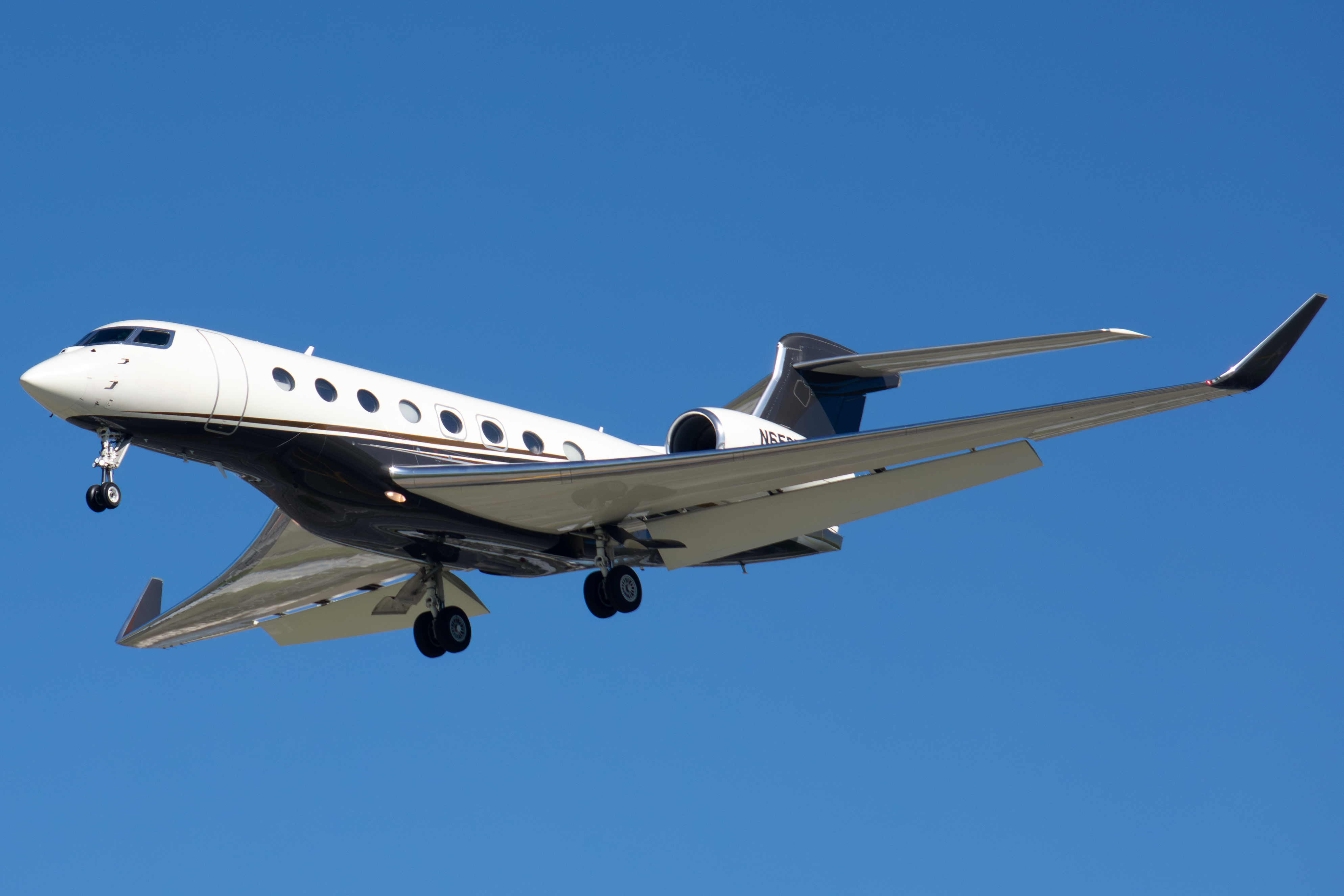 Full size: Flexjet Gulfstream G650 N652FX at Norman Y Mineta San Jose International Airport