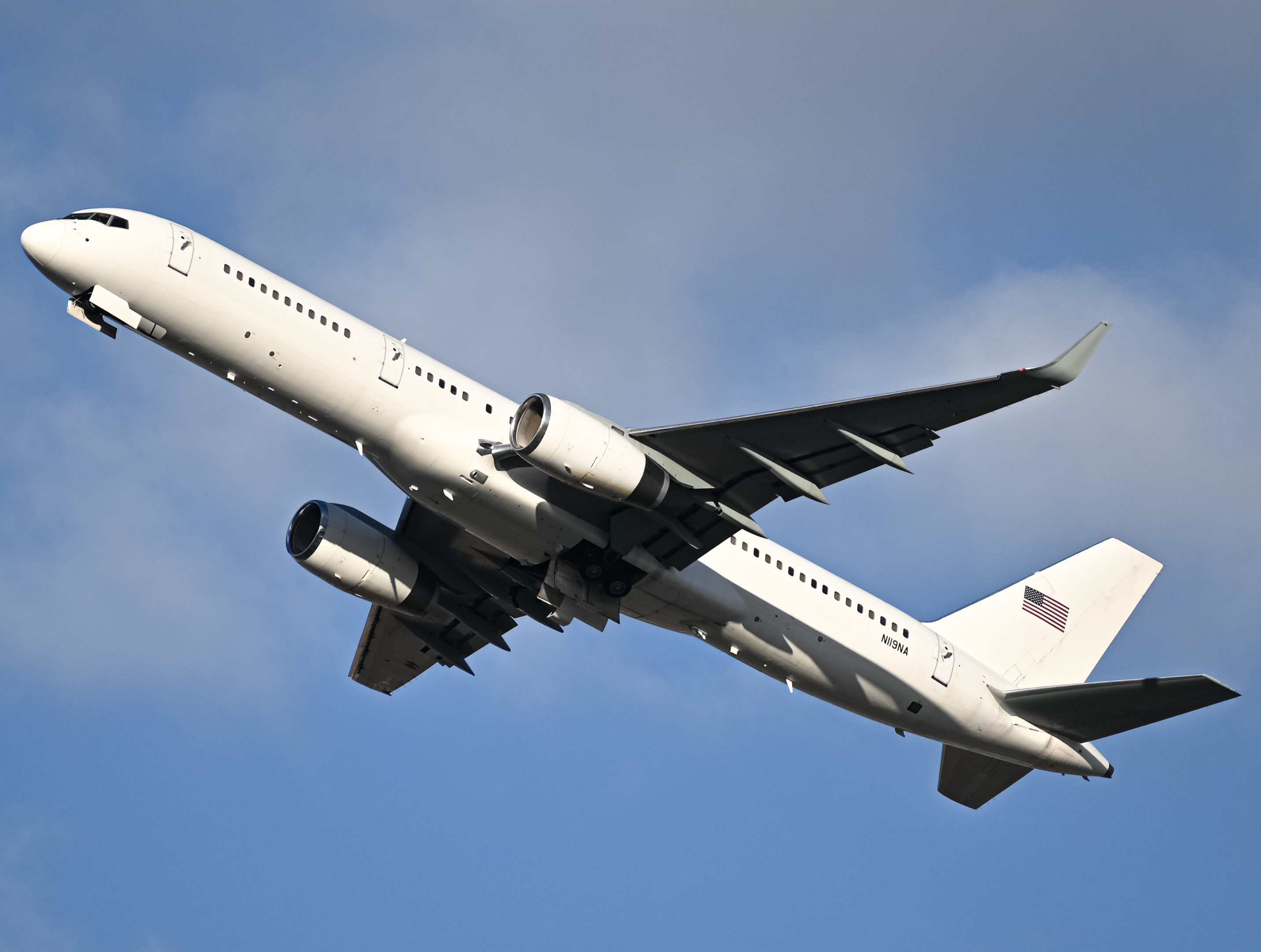 Full size: United States - US Department of Justice Boeing 757-200 N119NA at San Diego International Airport