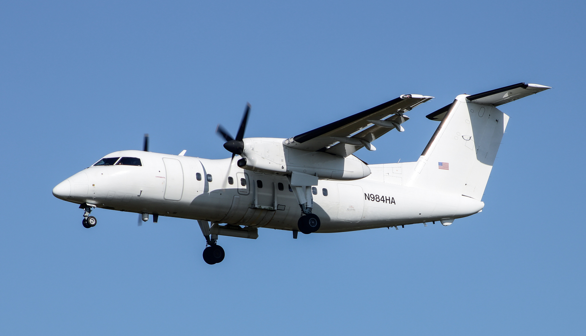 Full size: PRIVATE De Havilland Dash-8 q100 N984HA at Baltimore/Washington International Thurgood Marshall Airport