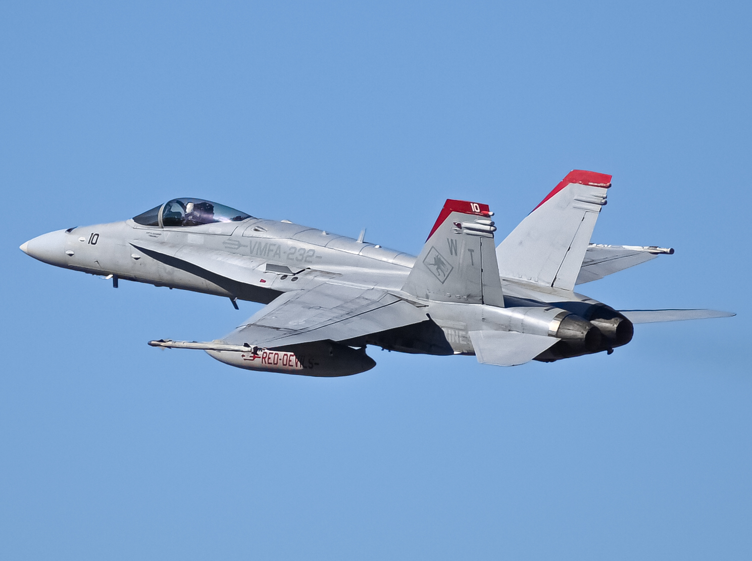 Full size: USMC - United States Marine Corp McDonnel Douglas F/A-18 Hornet 164709 at Brown Field Municipal Airport