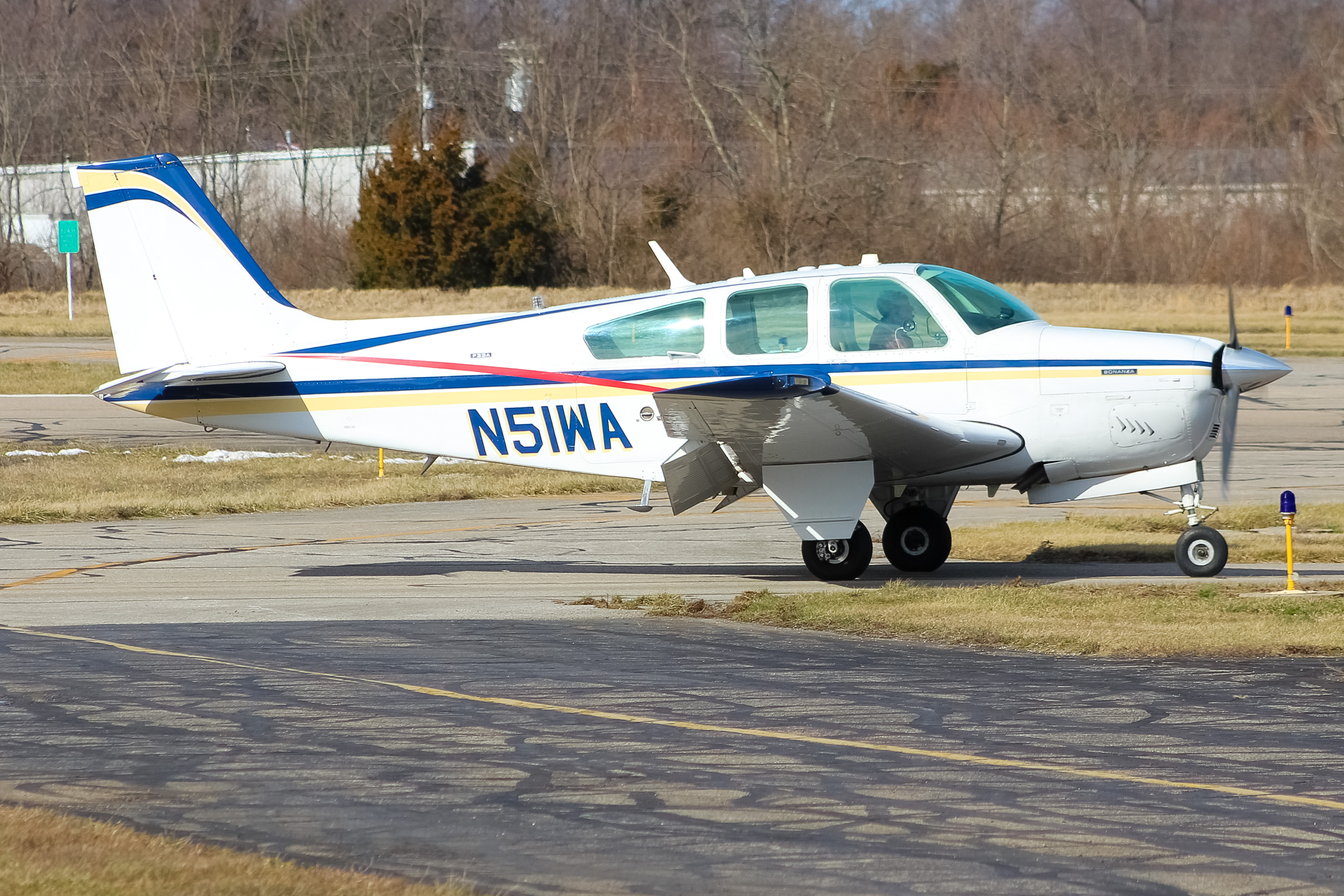 Full size: PRIVATE  Beechcraft F33A N51WA at Clermont County Airport