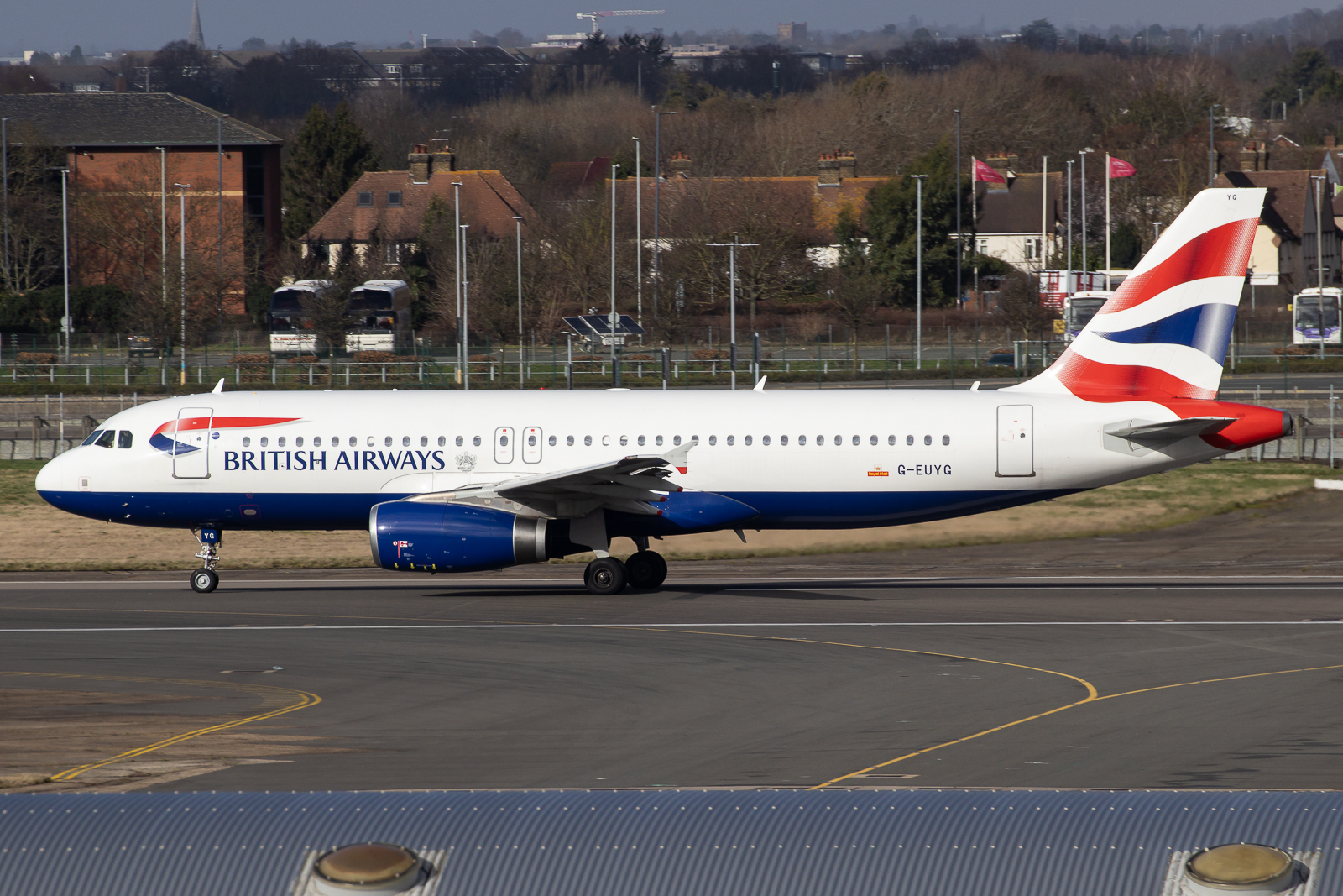 Full size: British Airways Airbus A320 G-EUYG at London Heathrow International Airport