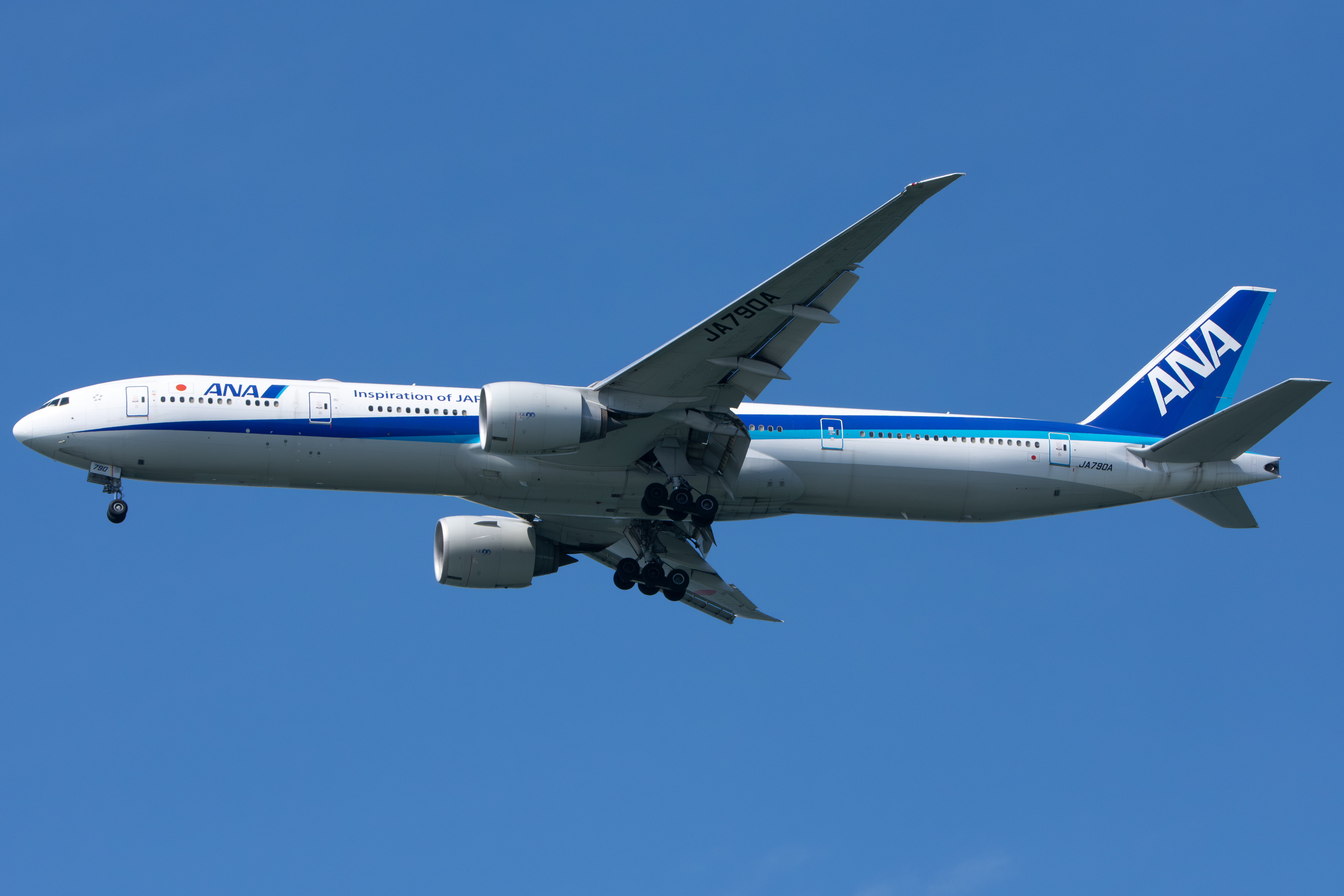 Full size: All Nippon Airways Boeing 777-300ER JA790A at San Francisco International Airport
