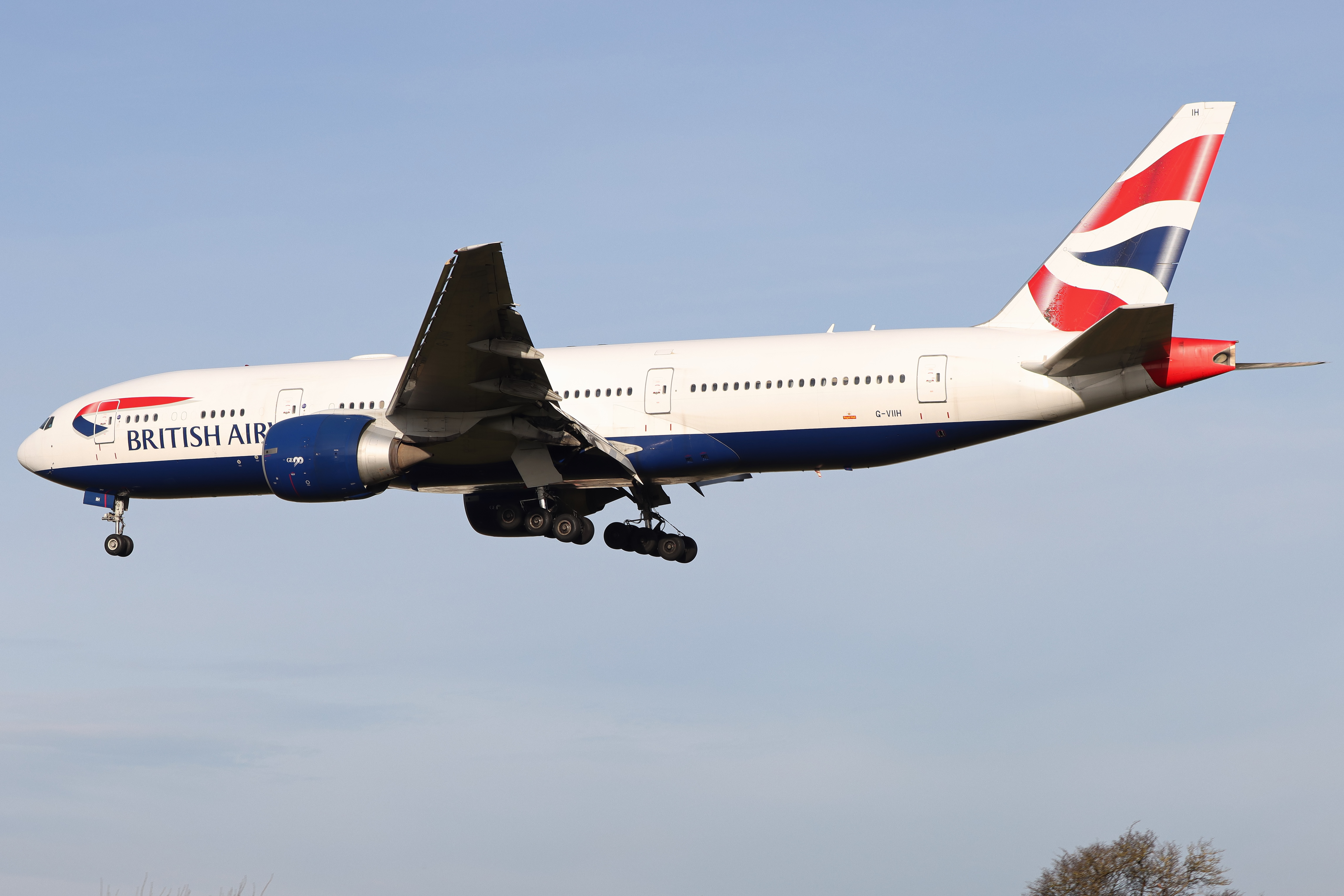 Full size: British Airways Boeing 777-200ER G-VIIH at London Heathrow International Airport