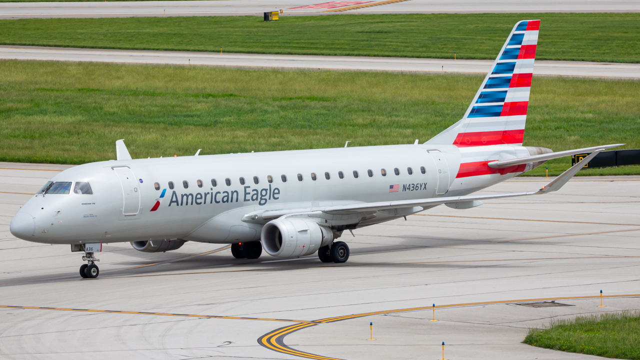 Full size: Republic Airlines Embraer E175 N436YX at John Glenn Columbus International Airport