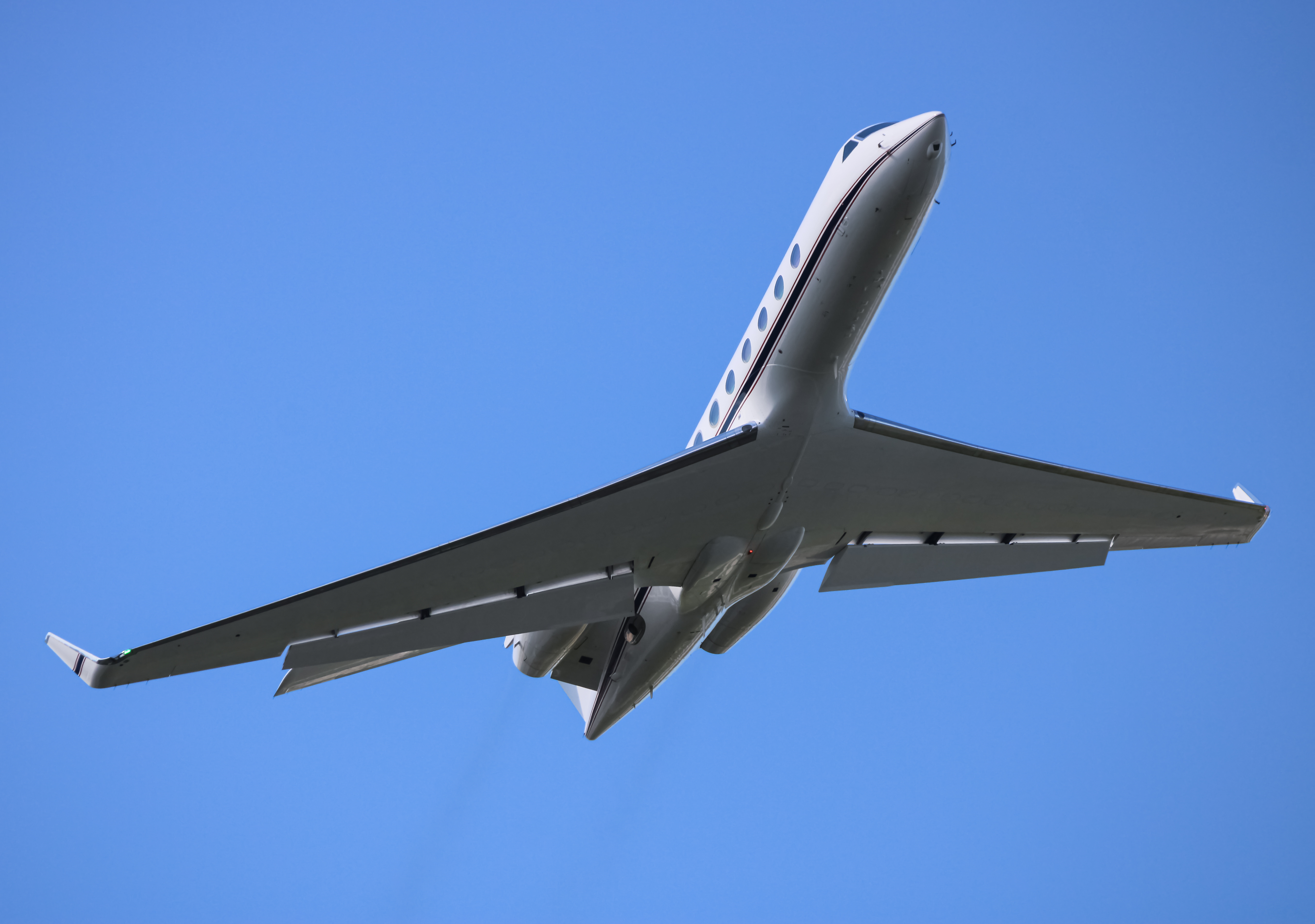 Full size: US Navy Gulfstream C-37B 166377 at Joint Base Andrews