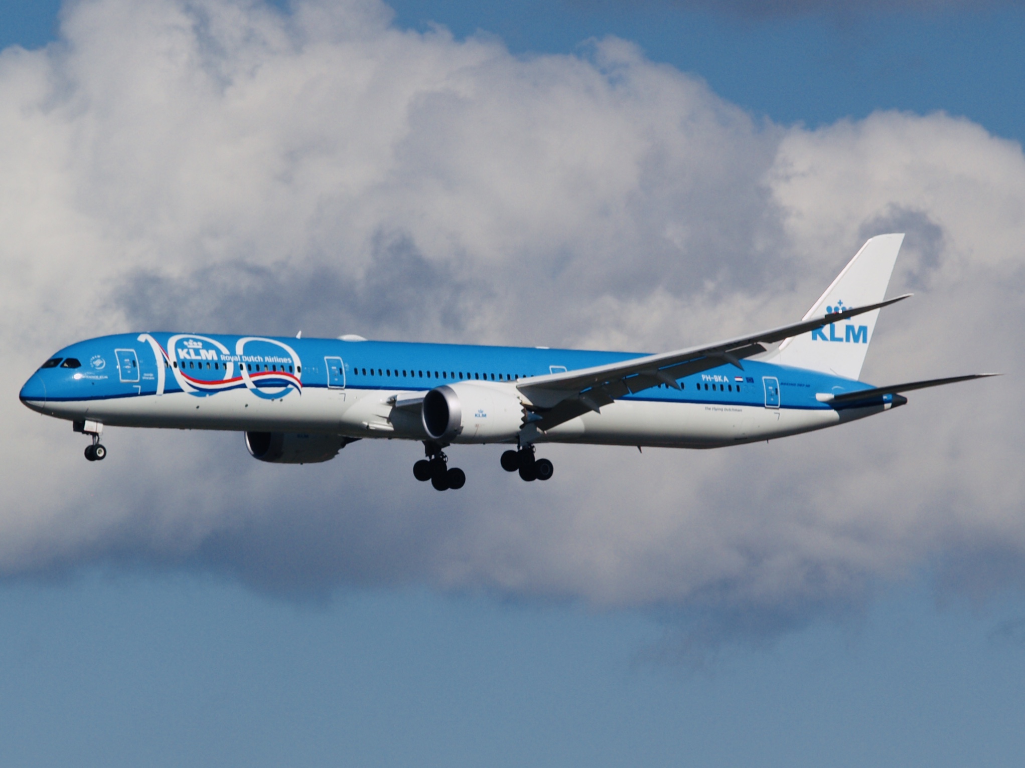 Full size: KLM Boeing 787-10 PH-BKA at Hartsfield-Jackson Atlanta International Airport