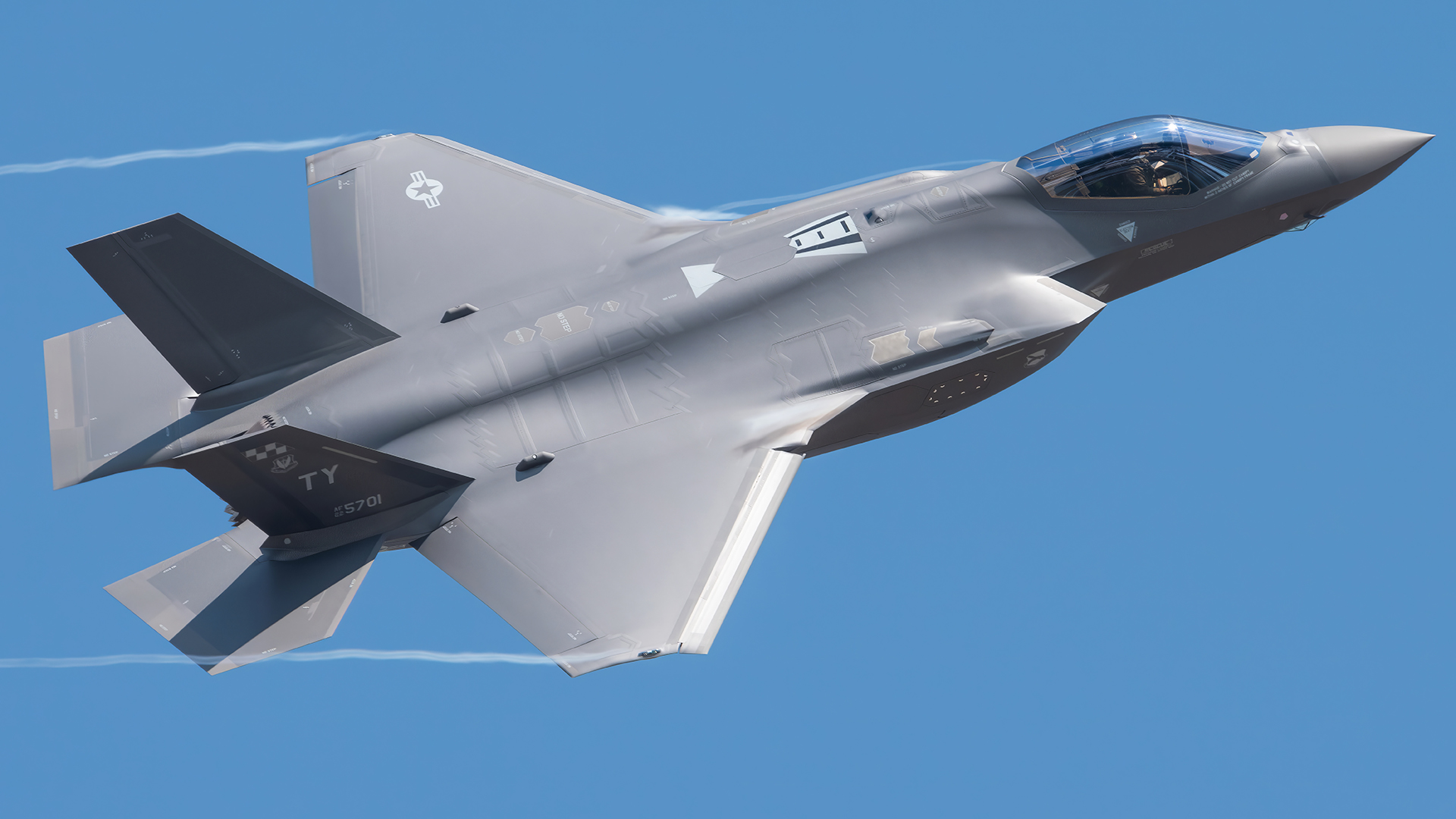 Full size: USAF - United States Air Force Lockheed Martin F-35 Lightning 22-5701 at Fort Worth Naval Air Station JRB (Carswell Field) Airport
