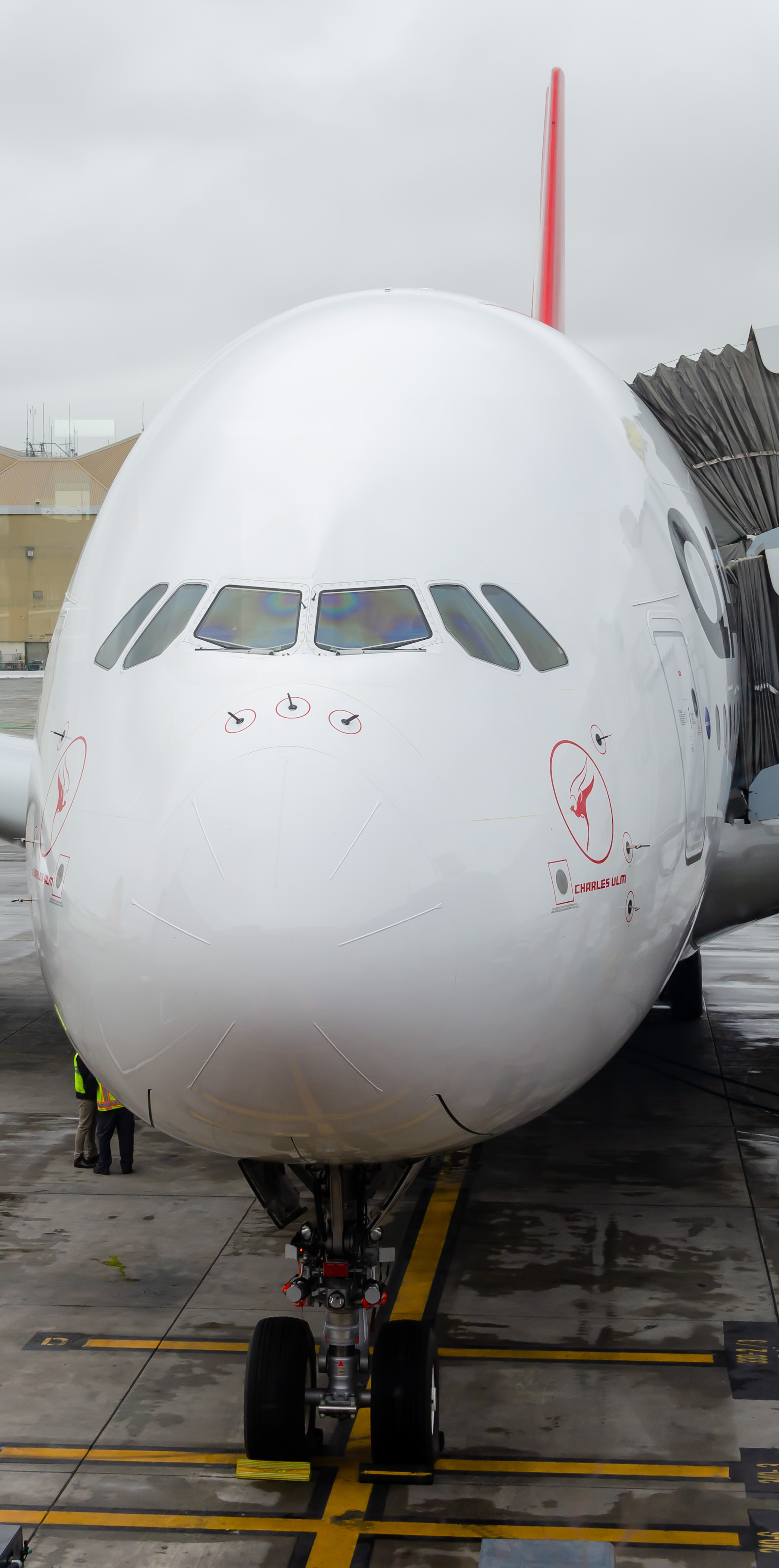 Full size: Qantas Airways Airbus A380-800 VH-OQG  at Los Angeles International Airport