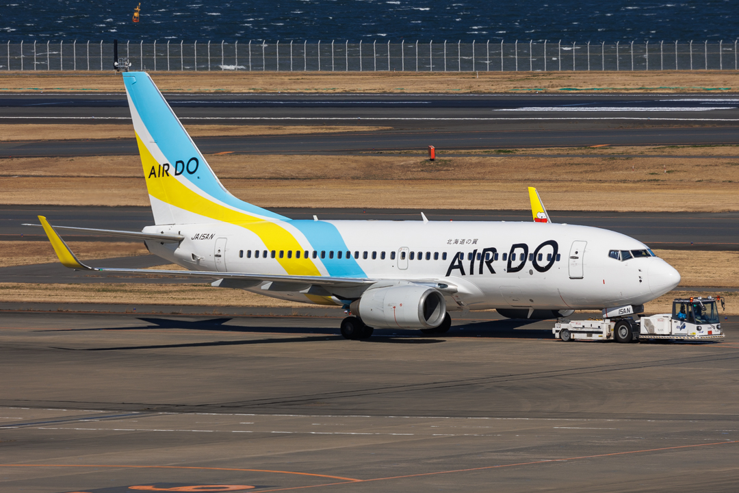 Full size: Air Do Boeing 737-700 JA15AN at Tokyo-Haneda Airport