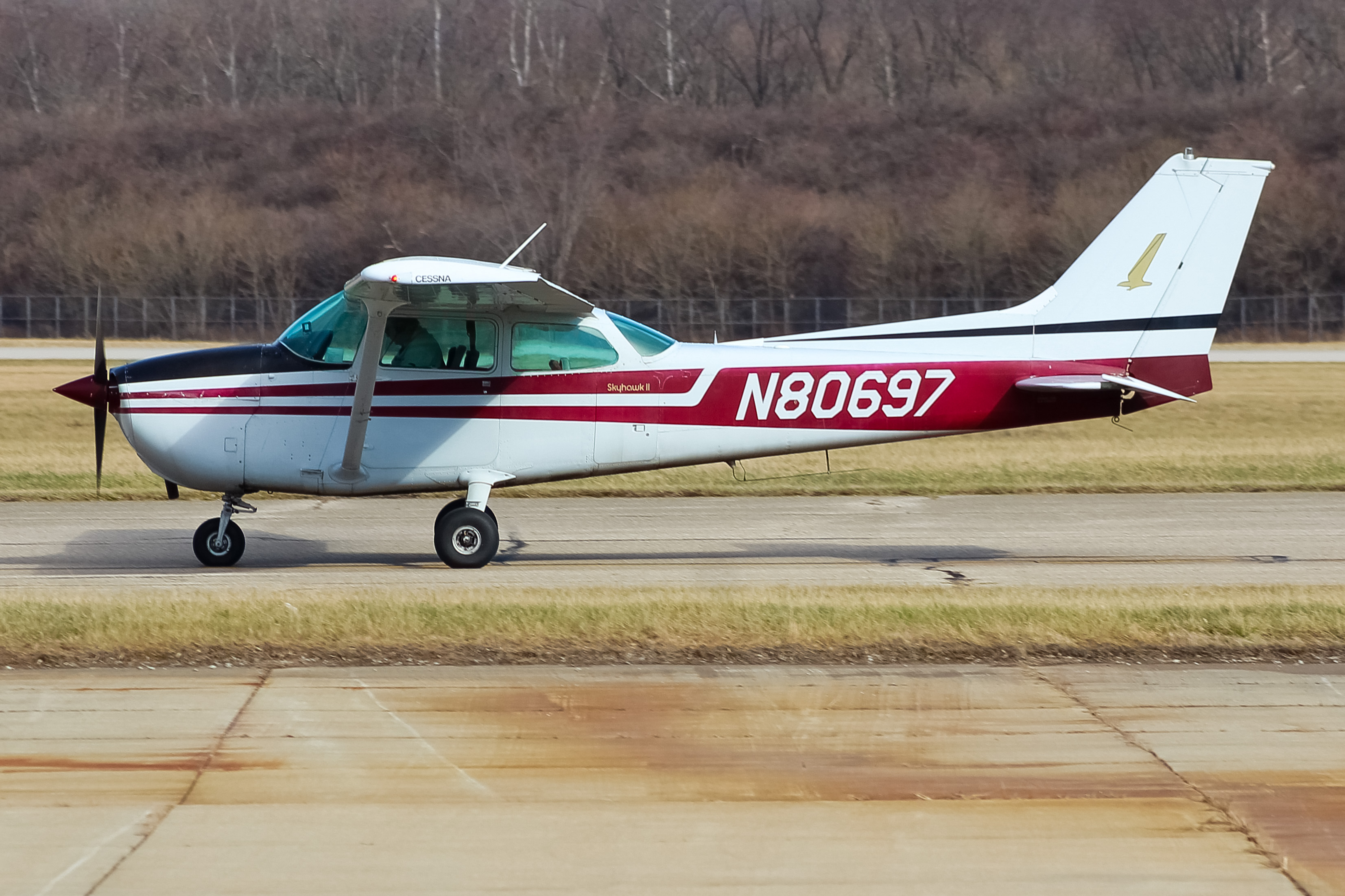 Full size: PRIVATE  Cessna 172 N80697 at Cincinnati Municipal Airport/Lunken Field