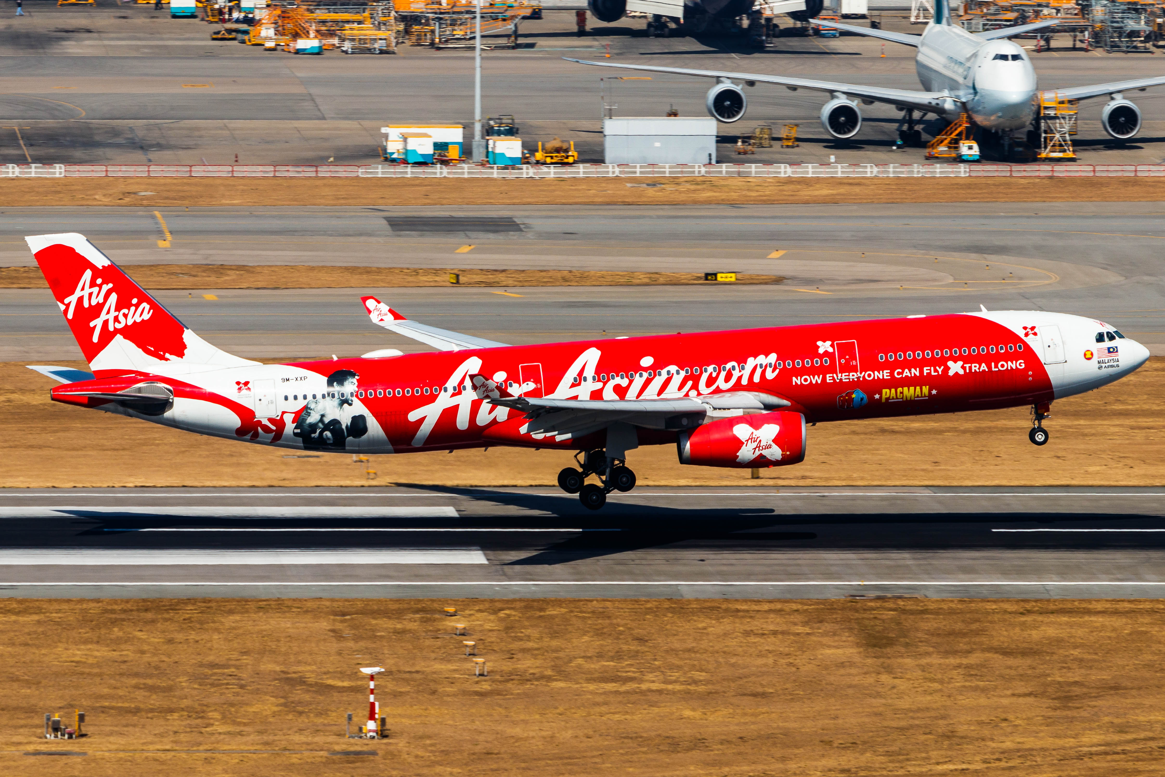 Full size: AirAsia X Airbus A330-300 9M-XXP at Hong Kong International Airport