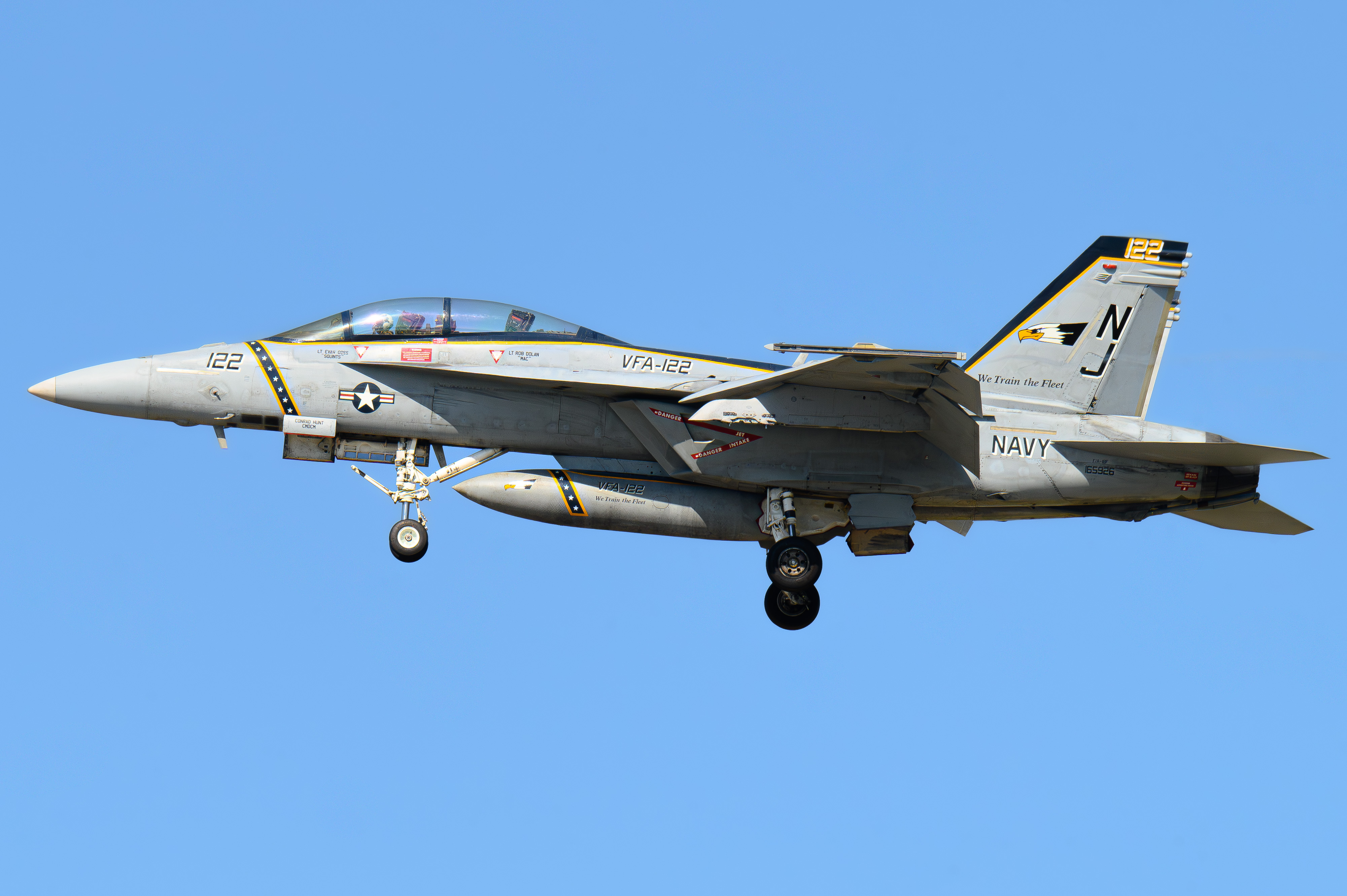 Full size: USN - United States Navy Boeing F/A-18E/F Super Hornet 165926 at North Island NAS