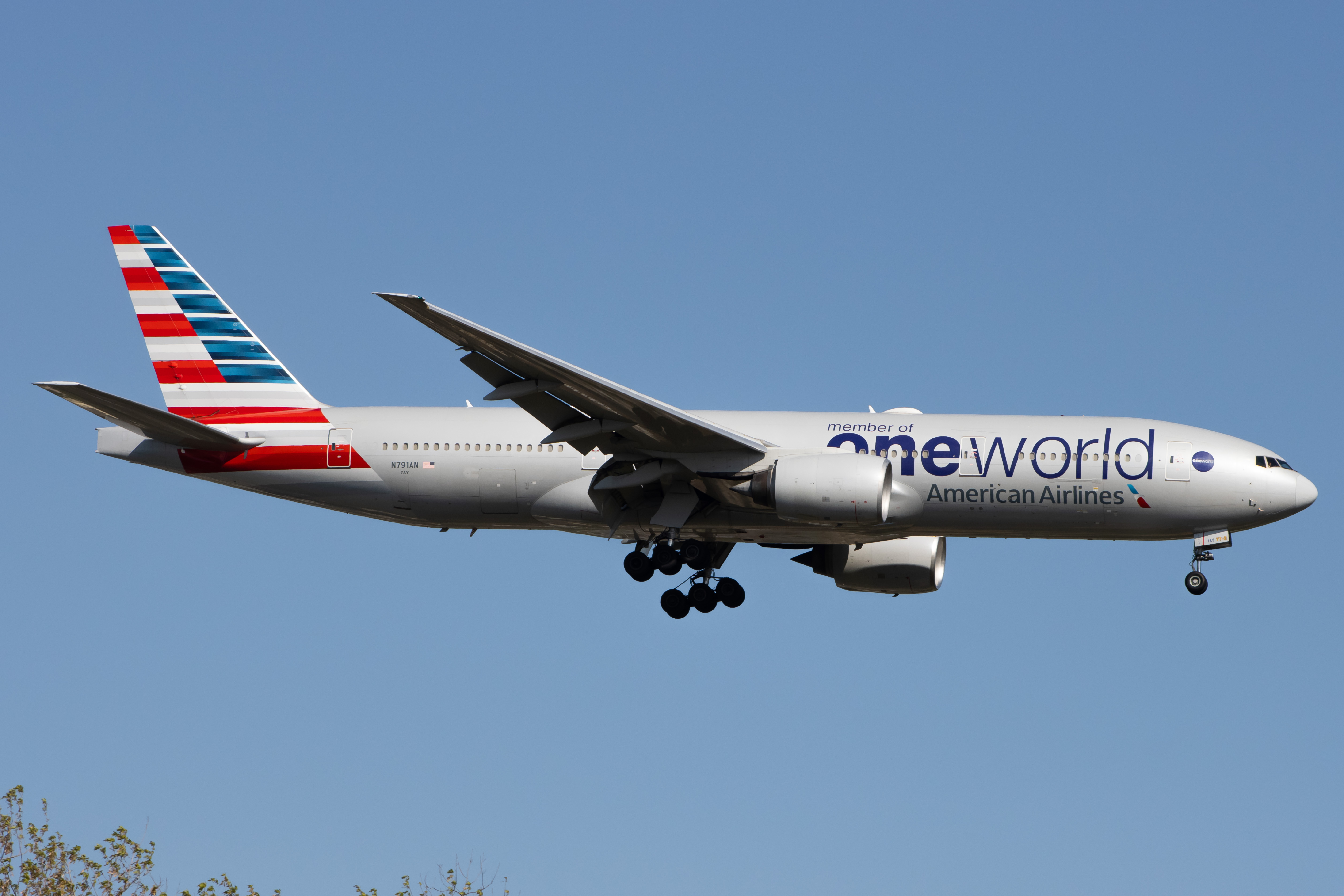 Full size: American Airlines Boeing 777-200ER N791AN at John F. Kennedy International Airport