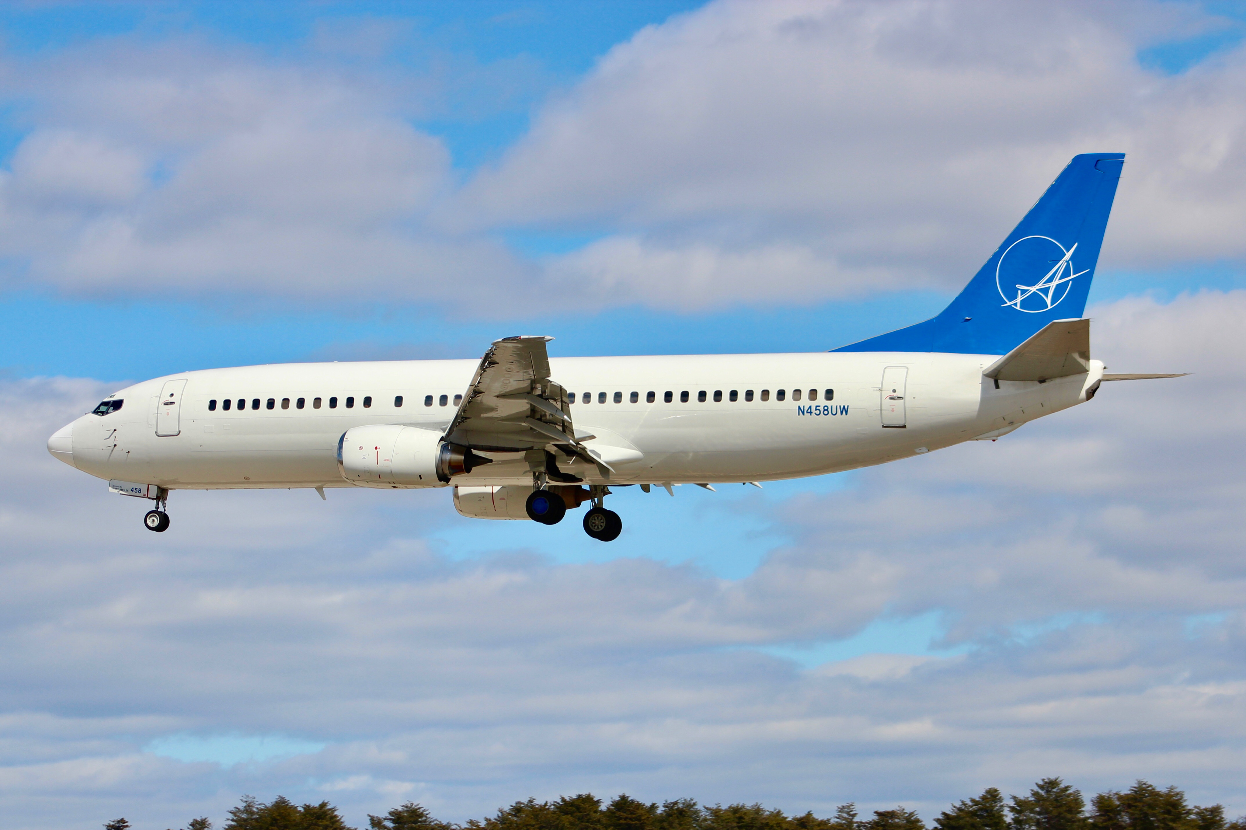 Full size: iAero Airways Boeing 737-400 N458UW at Baltimore/Washington International Thurgood Marshall Airport