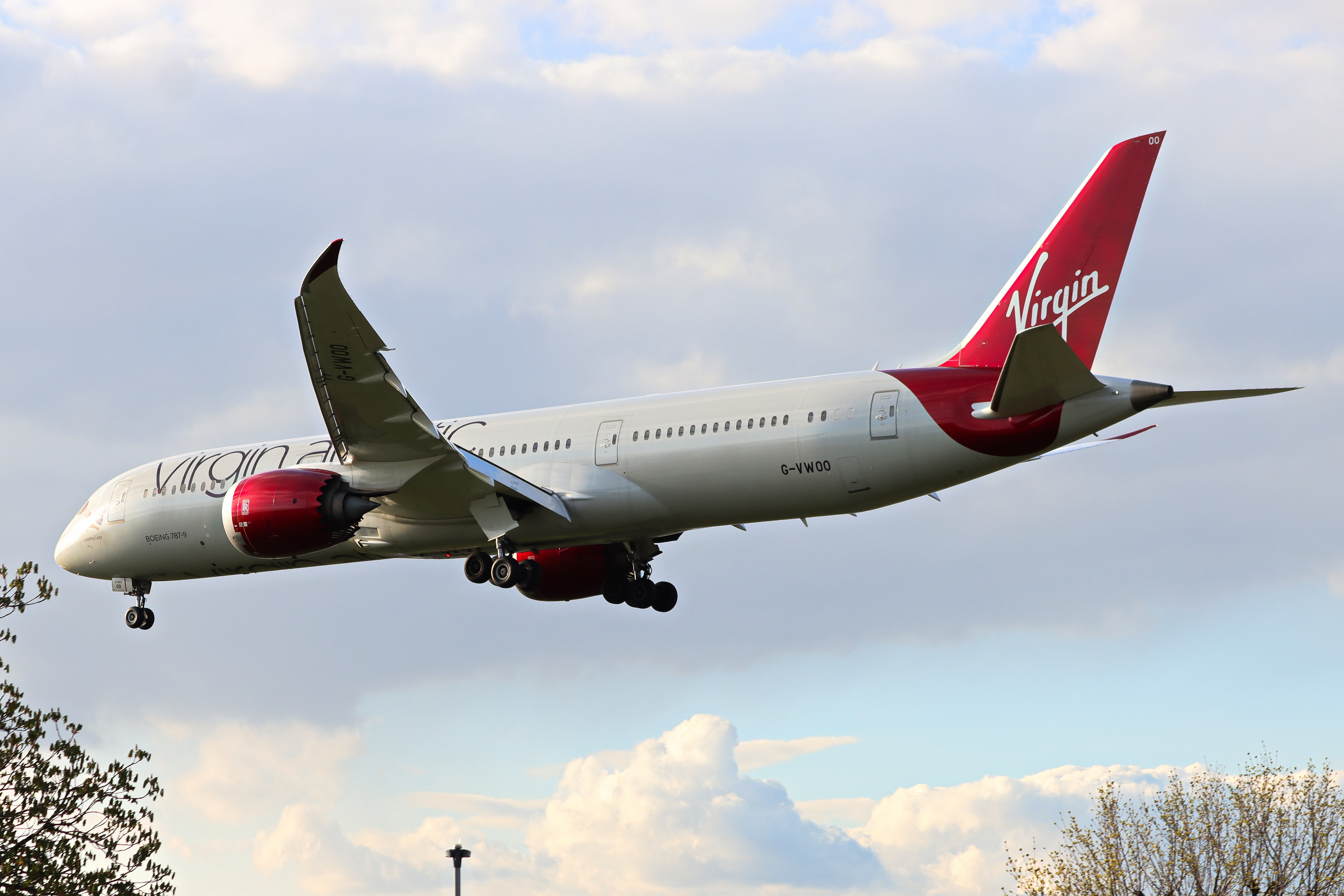Full size: Virgin Atlantic Boeing 787-9 G-VWOO at London Heathrow International Airport