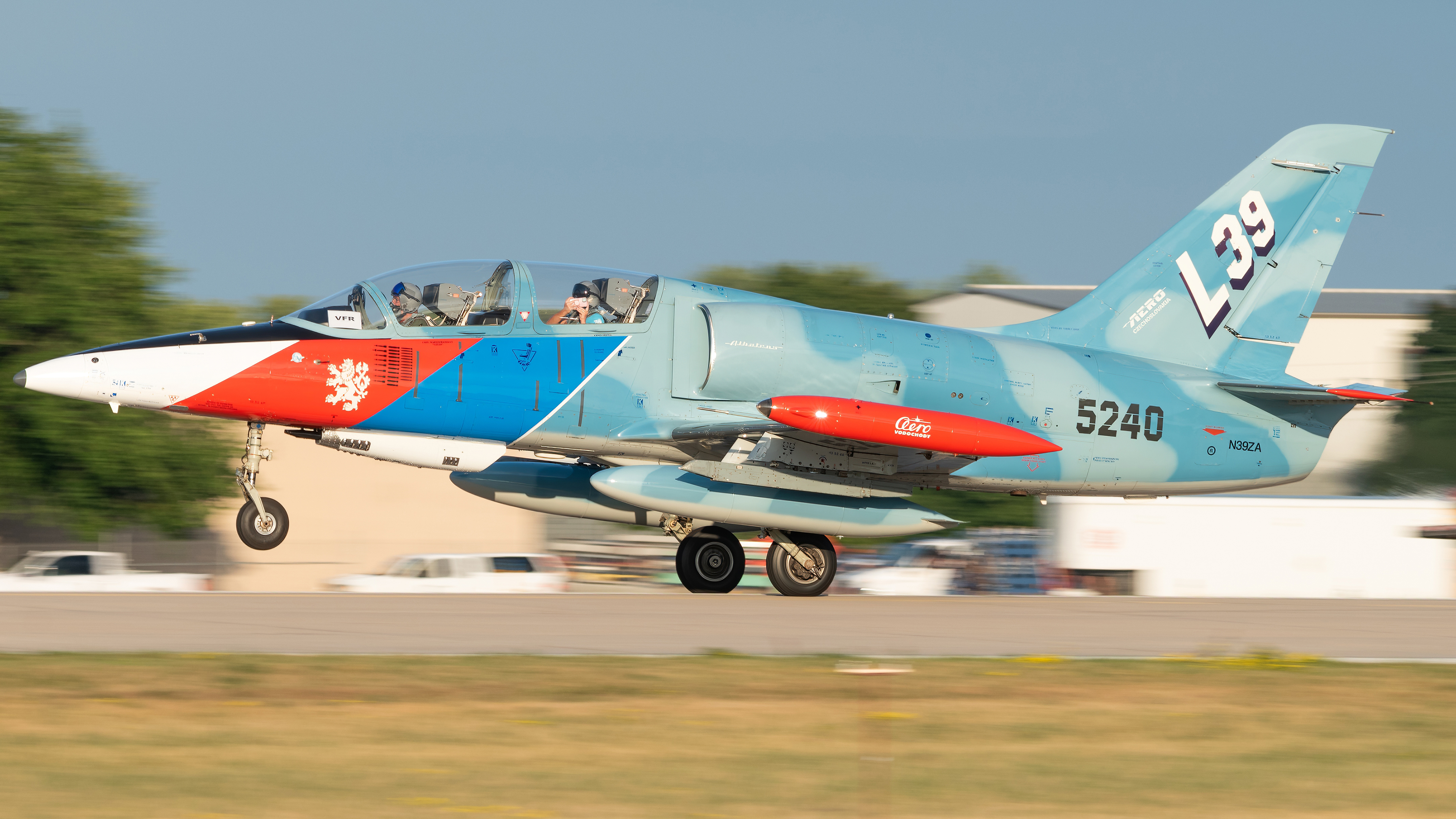 Full size: PRIVATE Aero L-39 Albatros N39ZA at Wittman Regional Airport