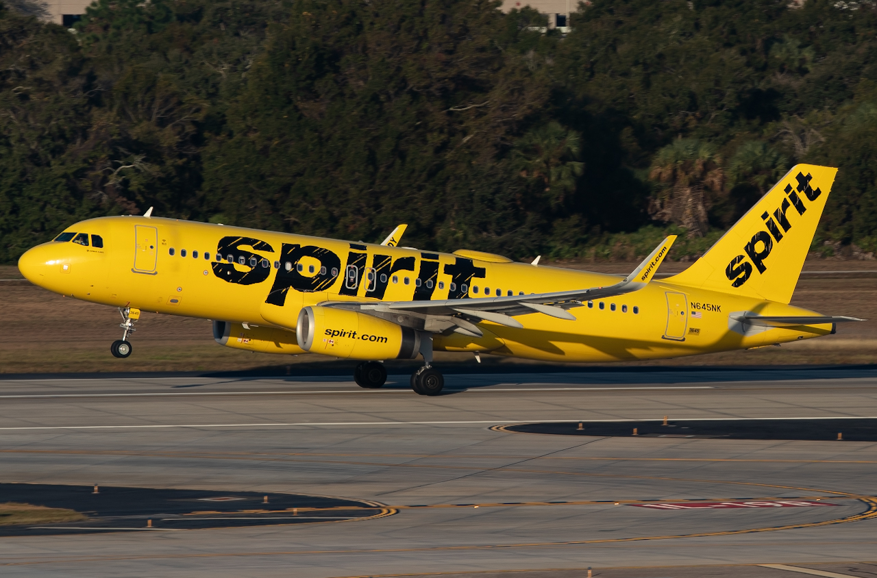 Full size: Spirit Airlines Airbus A320 N645NK  at Tampa International Airport