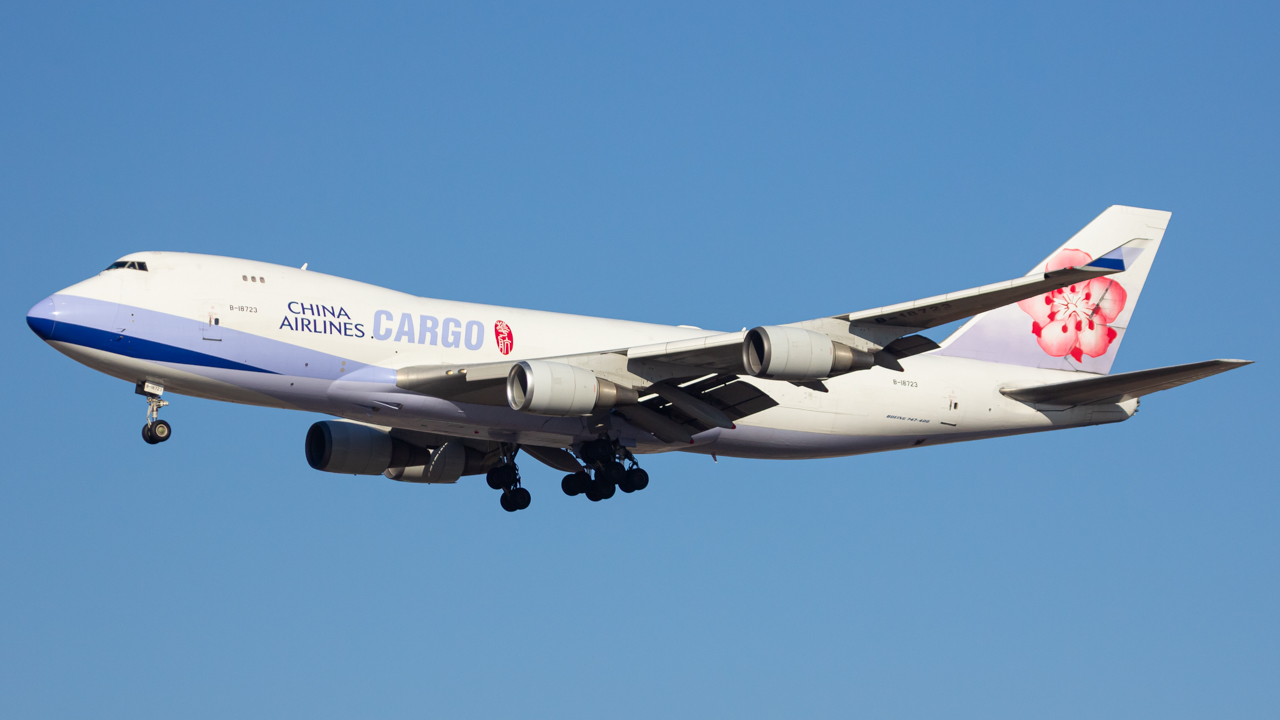 Full size: China Airlines Cargo Boeing 747-400F B-18723 at Chicago O'Hare International Airport