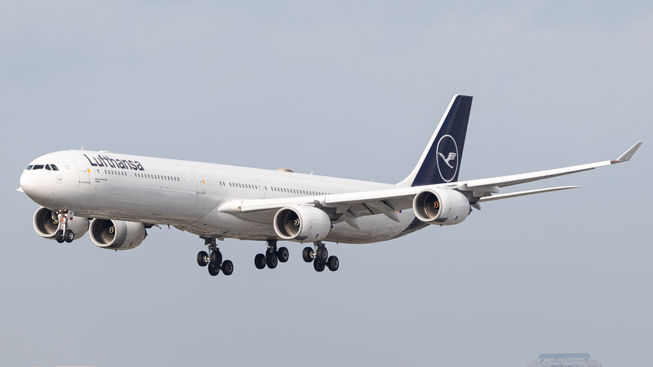 Full size: Lufthansa Airbus A340-600 D-AIHF at Miami International Airport