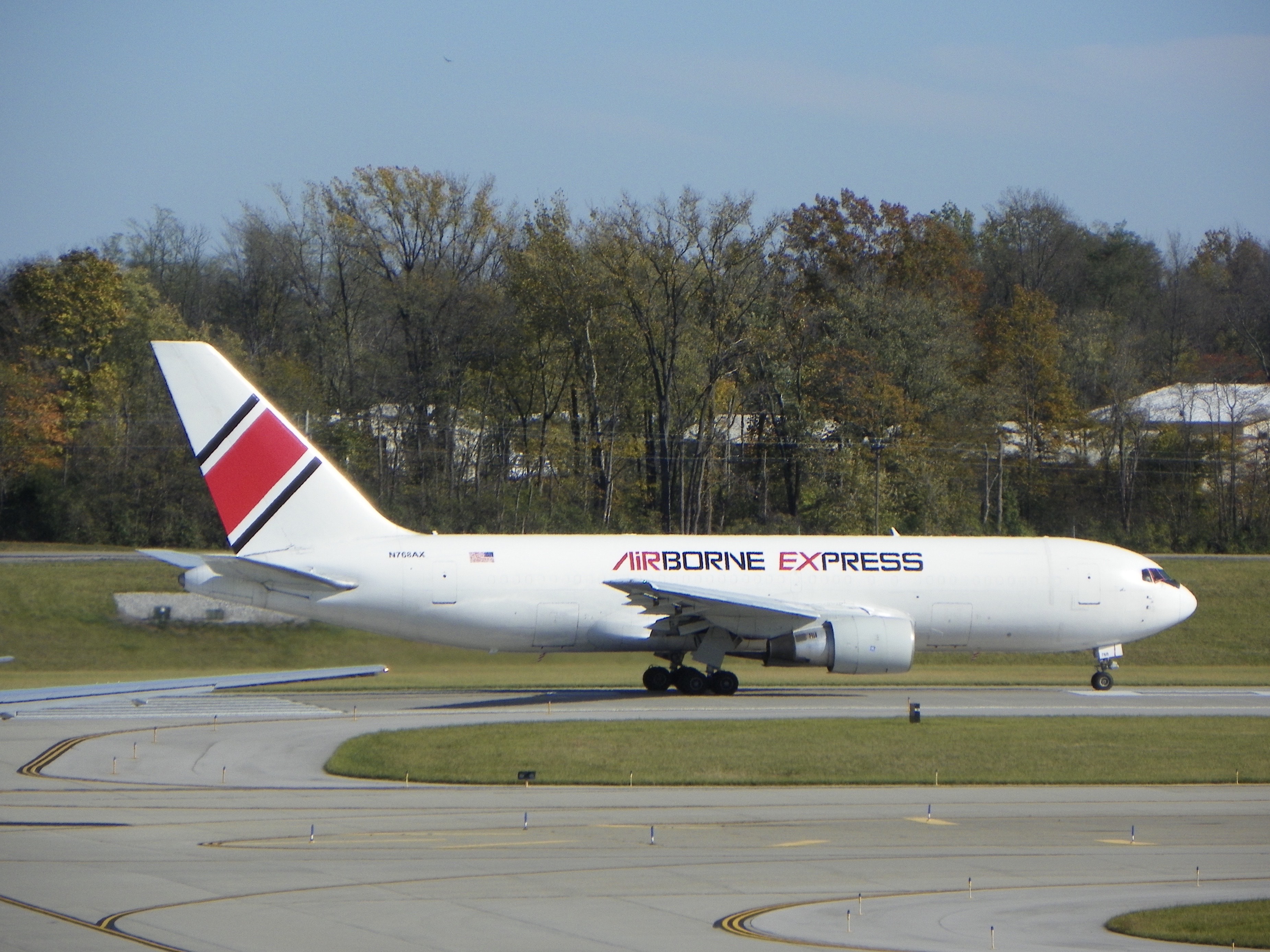 Full size: ABX Air Boeing 767-200F N768AX at Cincinnati/Northern Kentucky International Airport