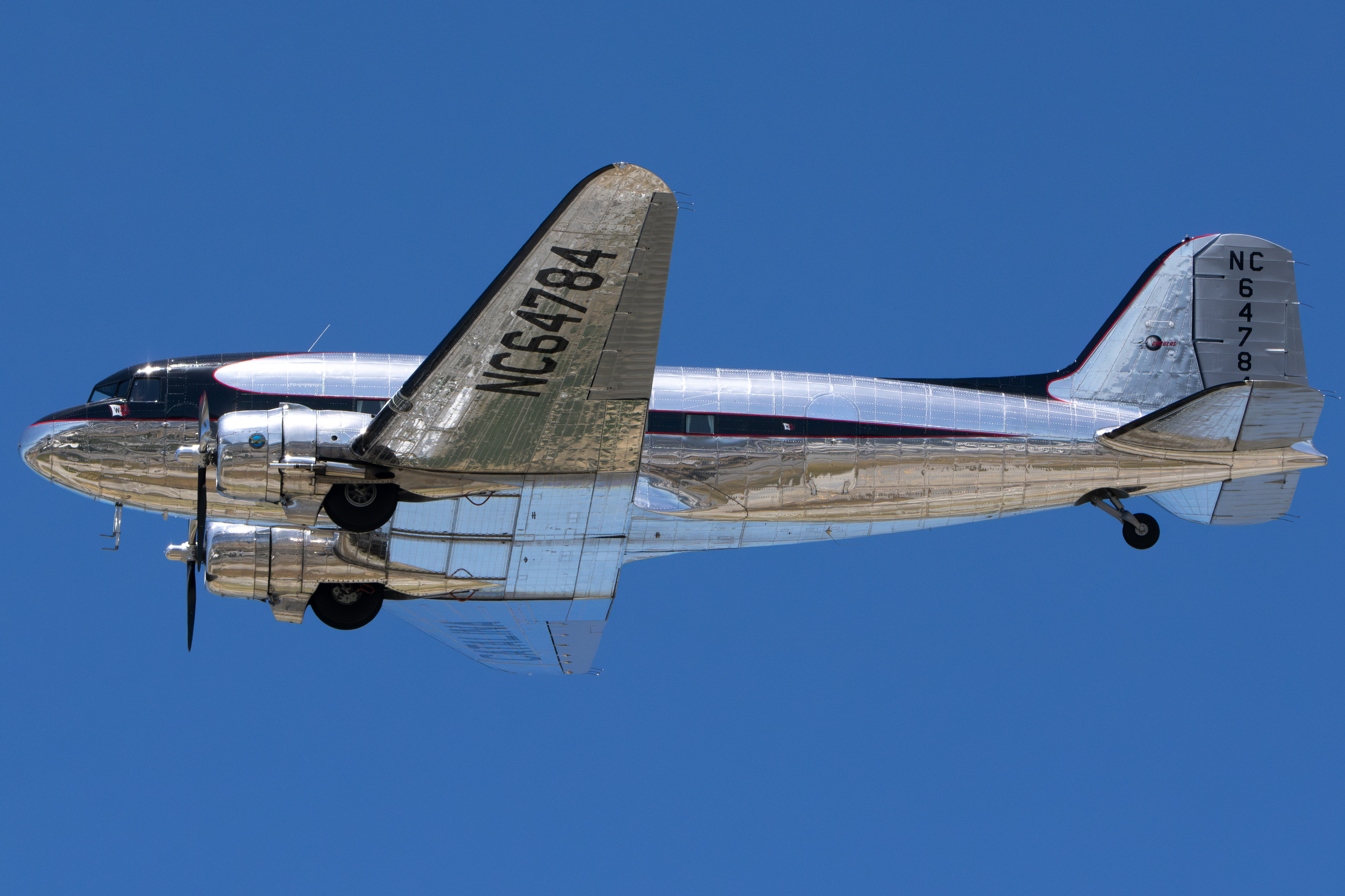 Full size: Dream Air McDonnell Douglas DC-3C N64784 at Norman Y Mineta San Jose International Airport
