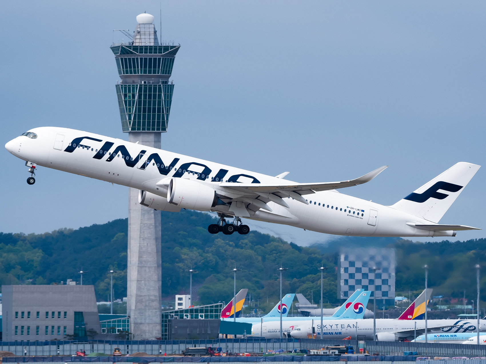 Full size: Finnair Airbus A350-900 OH-LWO at Seoul-Incheon International Airport