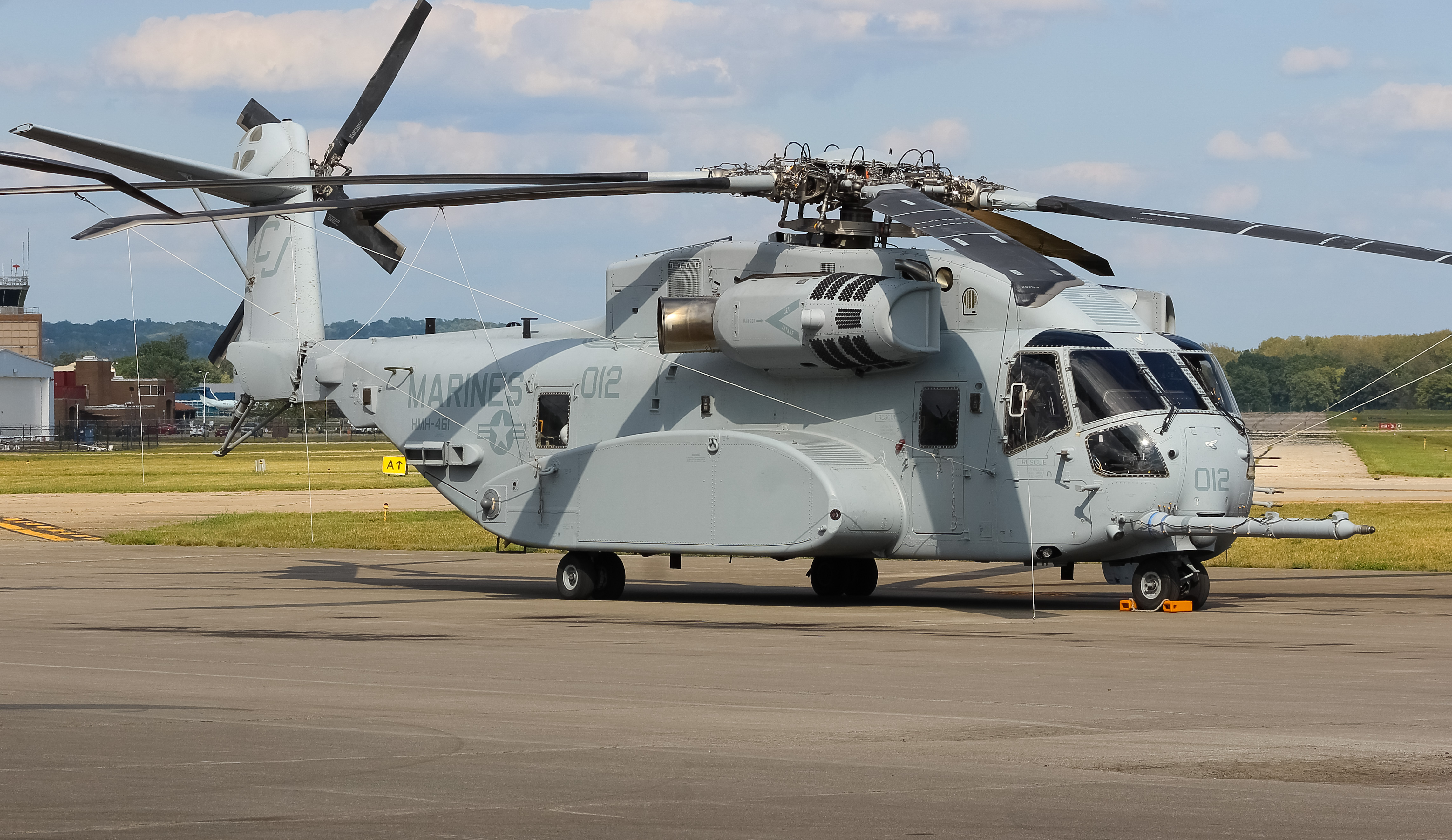 Full size: USMC - United States Marine Corp Sikorsky CH-53K King Stallion 170002 at Cincinnati Municipal Airport/Lunken Field