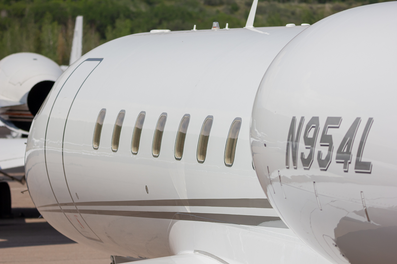 Full size: PRIVATE Bombardier Global 5000 N954L at Aspen-Pitkin County Airport/Sardy Field