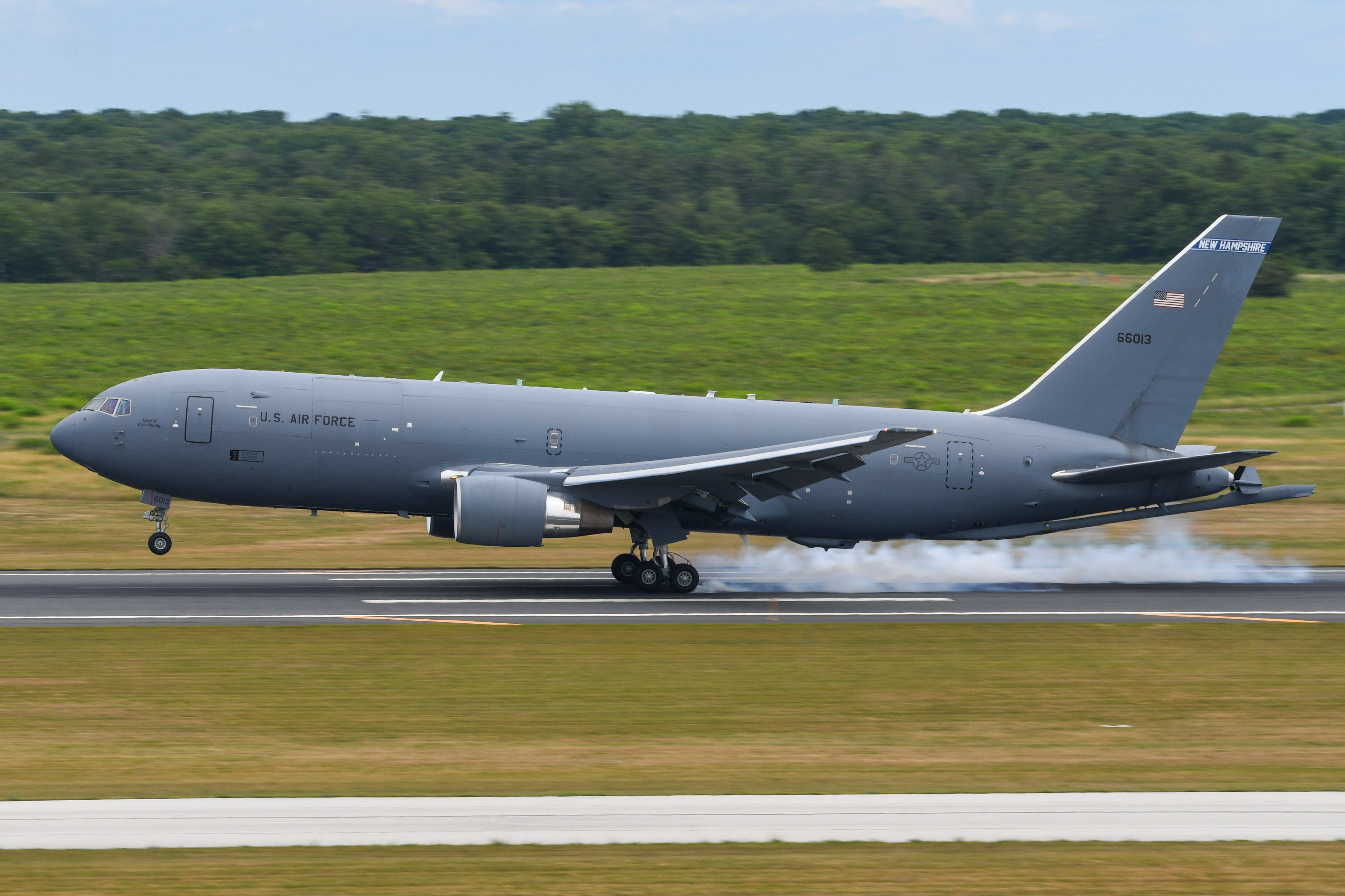 Full size: USAF - United States Air Force Boeing KC-46A Pegasus 16-46013 at Atlantic City International Airport