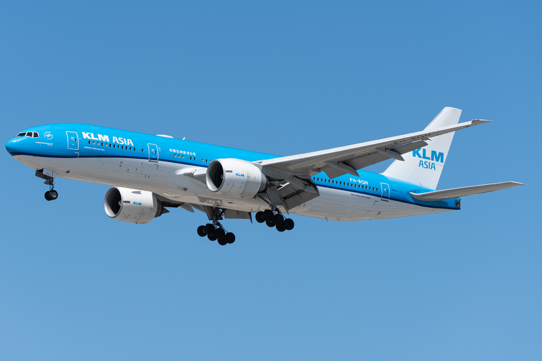 Full size: KLM  Boeing 777-200ER PH-BQN at Chicago O'Hare International Airport