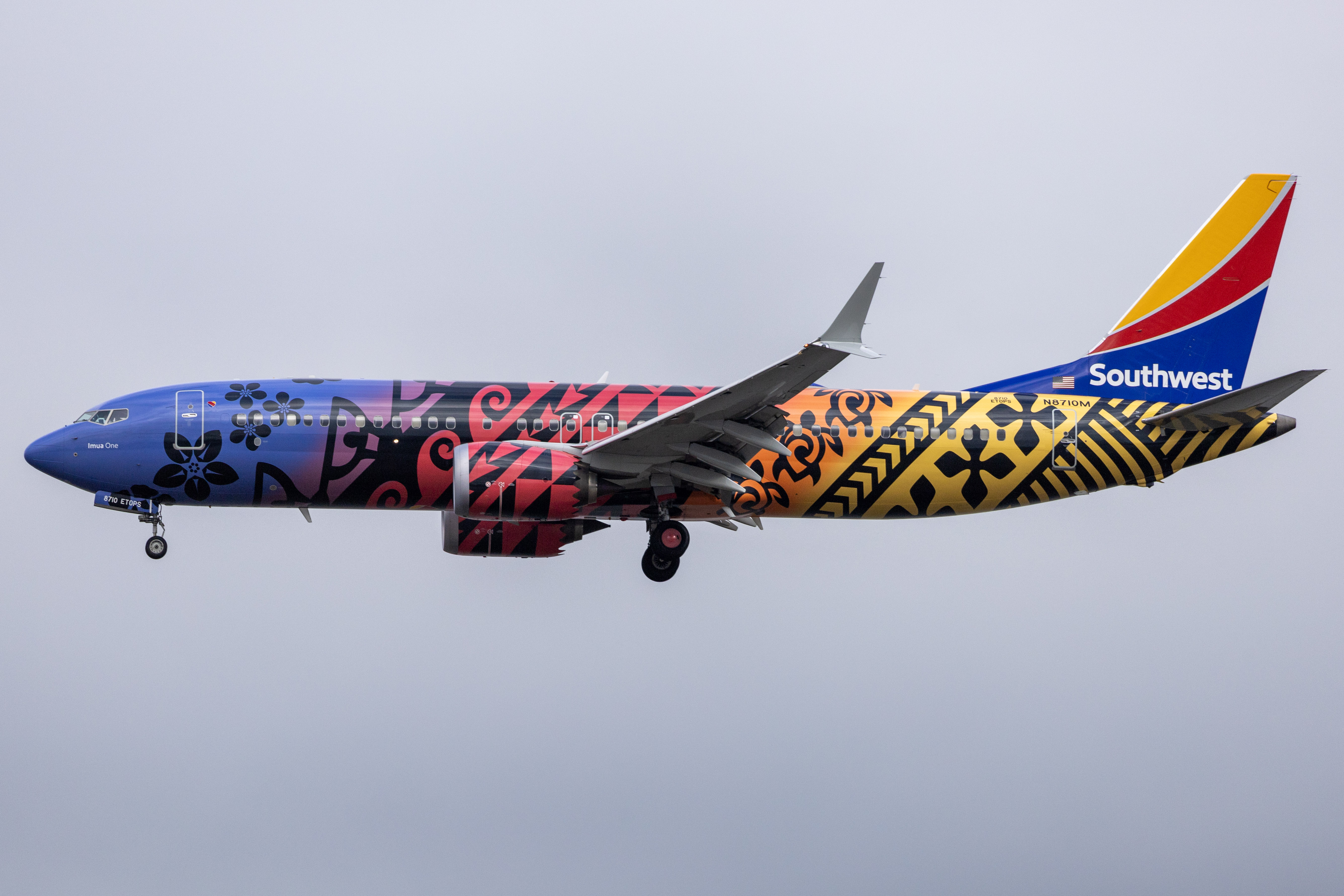 Full size: Southwest Airlines Boeing 737 MAX 8 N8710M at Ronald Reagan National Airport