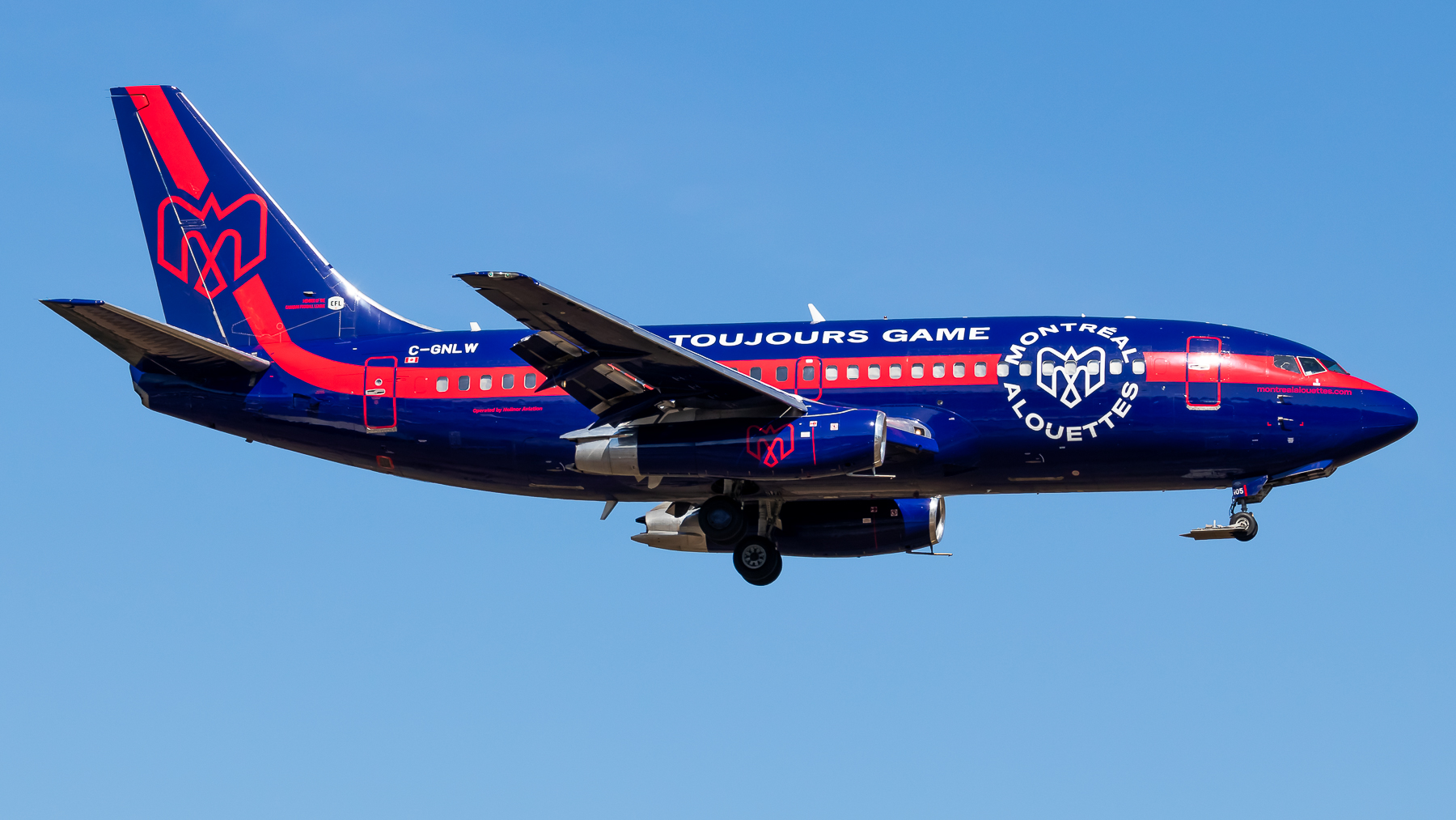 Full size: Nolinor Aviation Boeing 737-200 C-GNLW at Victoria International Airport
