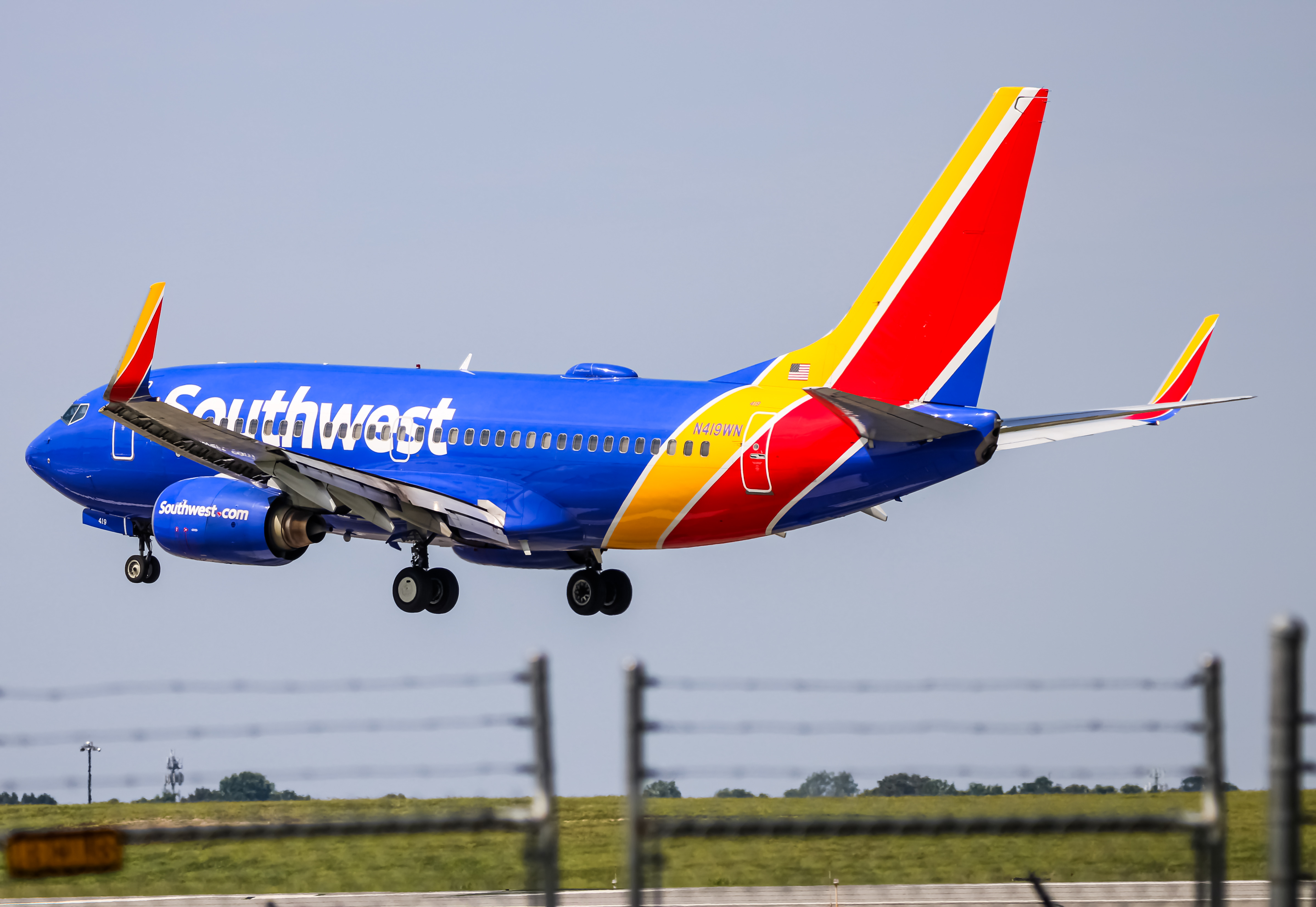 Full size: Southwest Airlines Boeing 737-700 N419WN at Baltimore/Washington International Thurgood Marshall Airport