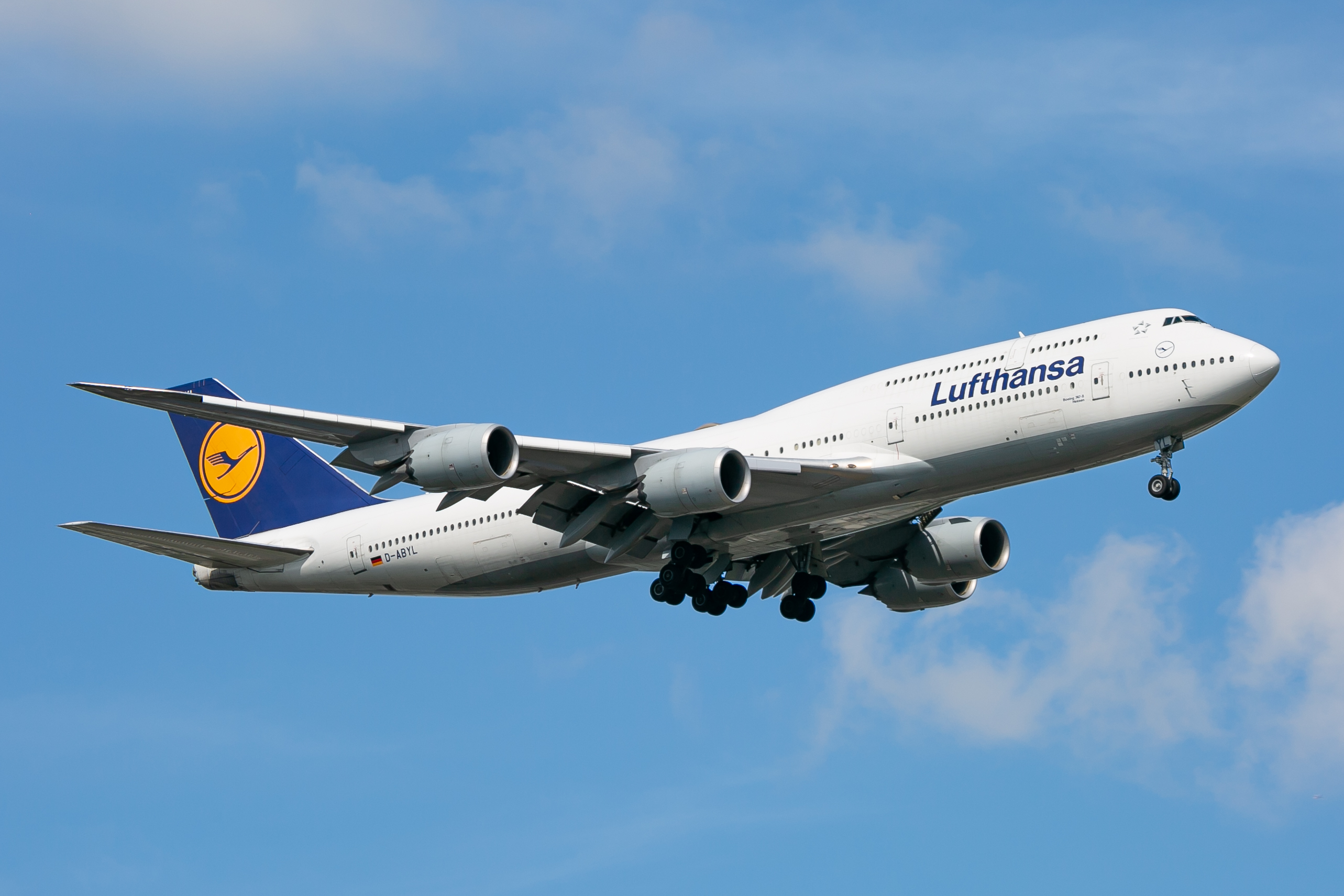 Full size: Lufthansa Boeing 747-8i D-ABYL at Washington Dulles International Airport