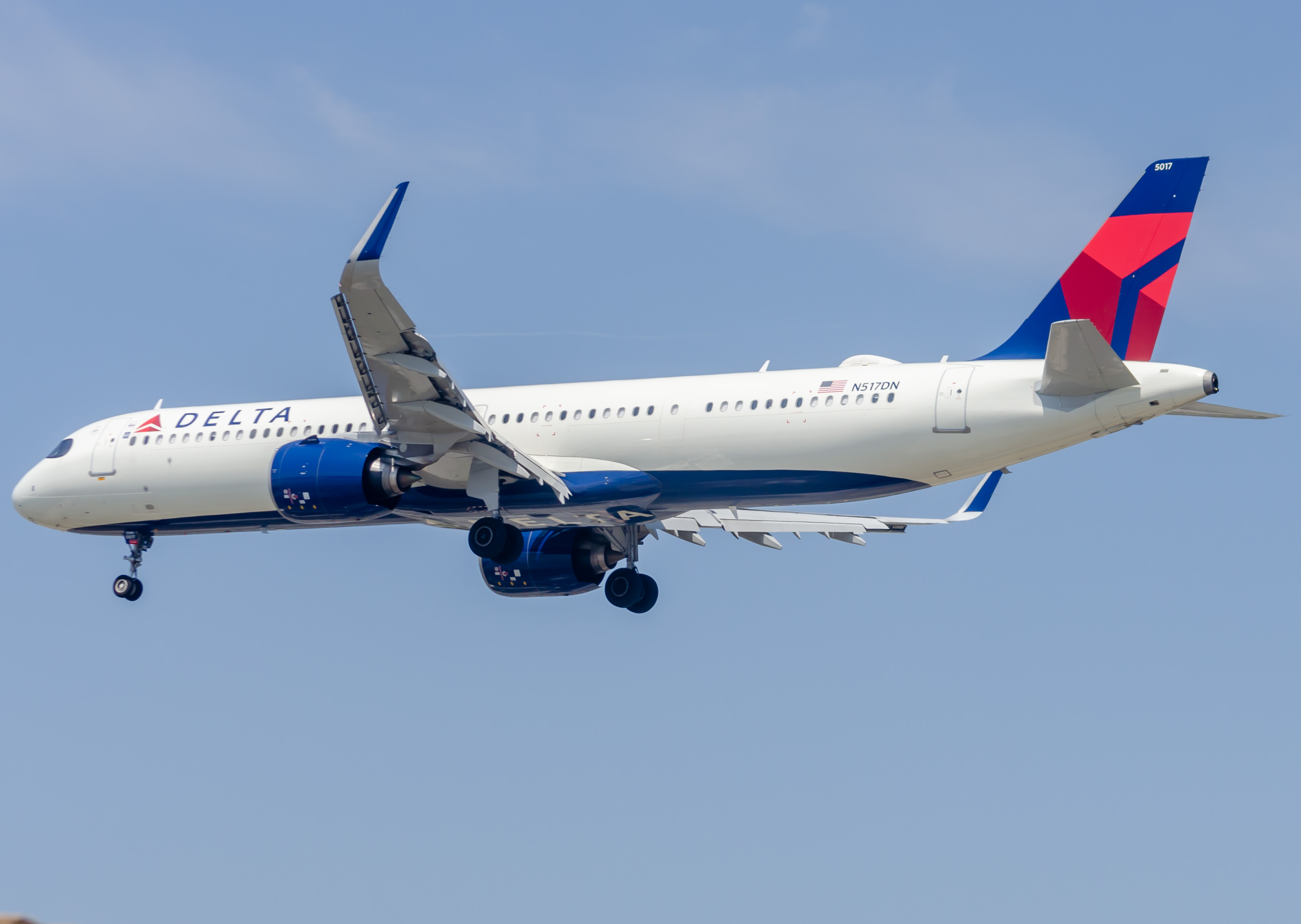 Full size: Delta Airlines Airbus A321NEO N517DN at Los Angeles International Airport