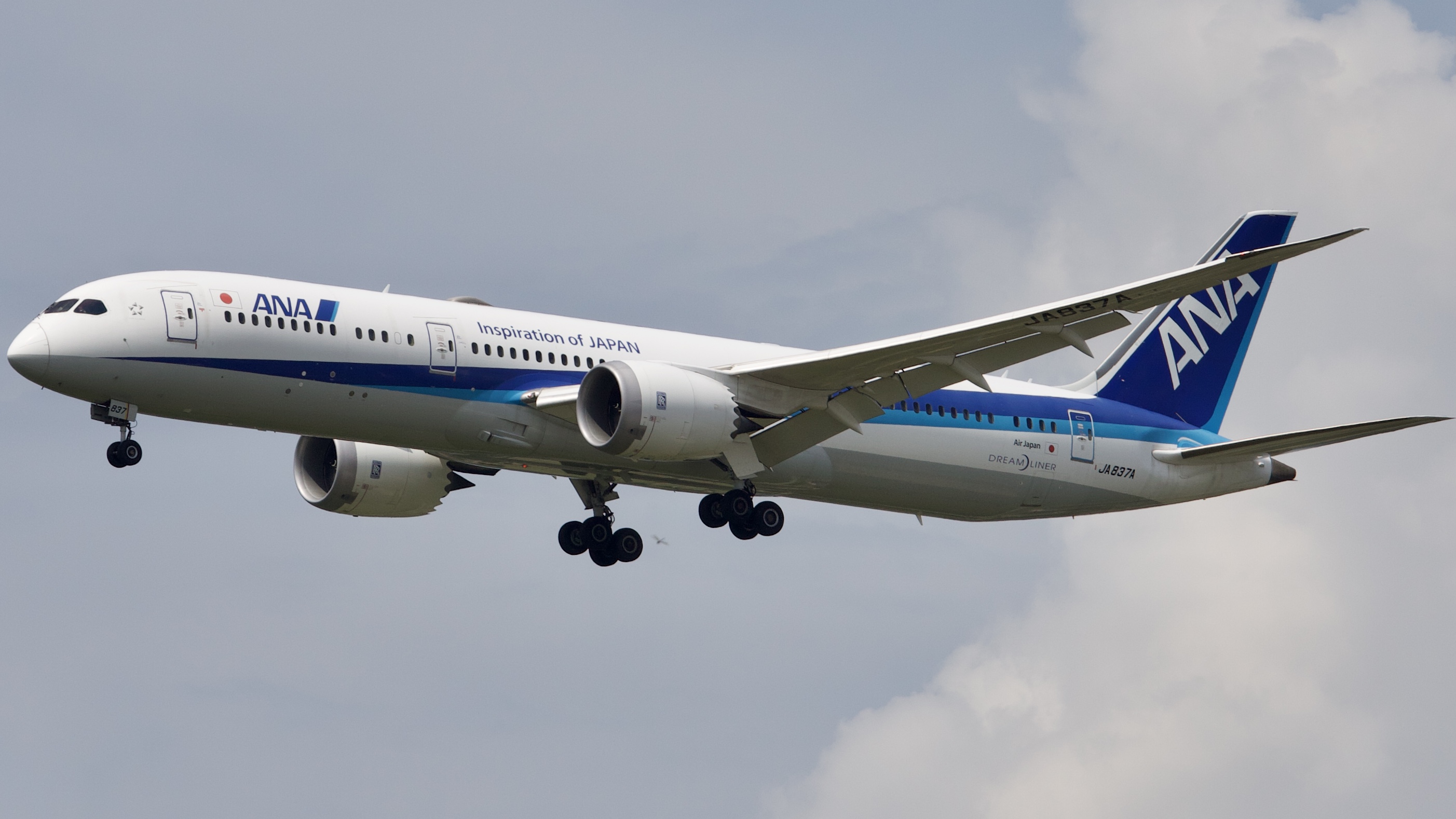 Full size: All Nippon Airways Boeing 787-9 JA837A at Houston-George Bush Intercontinental Airport