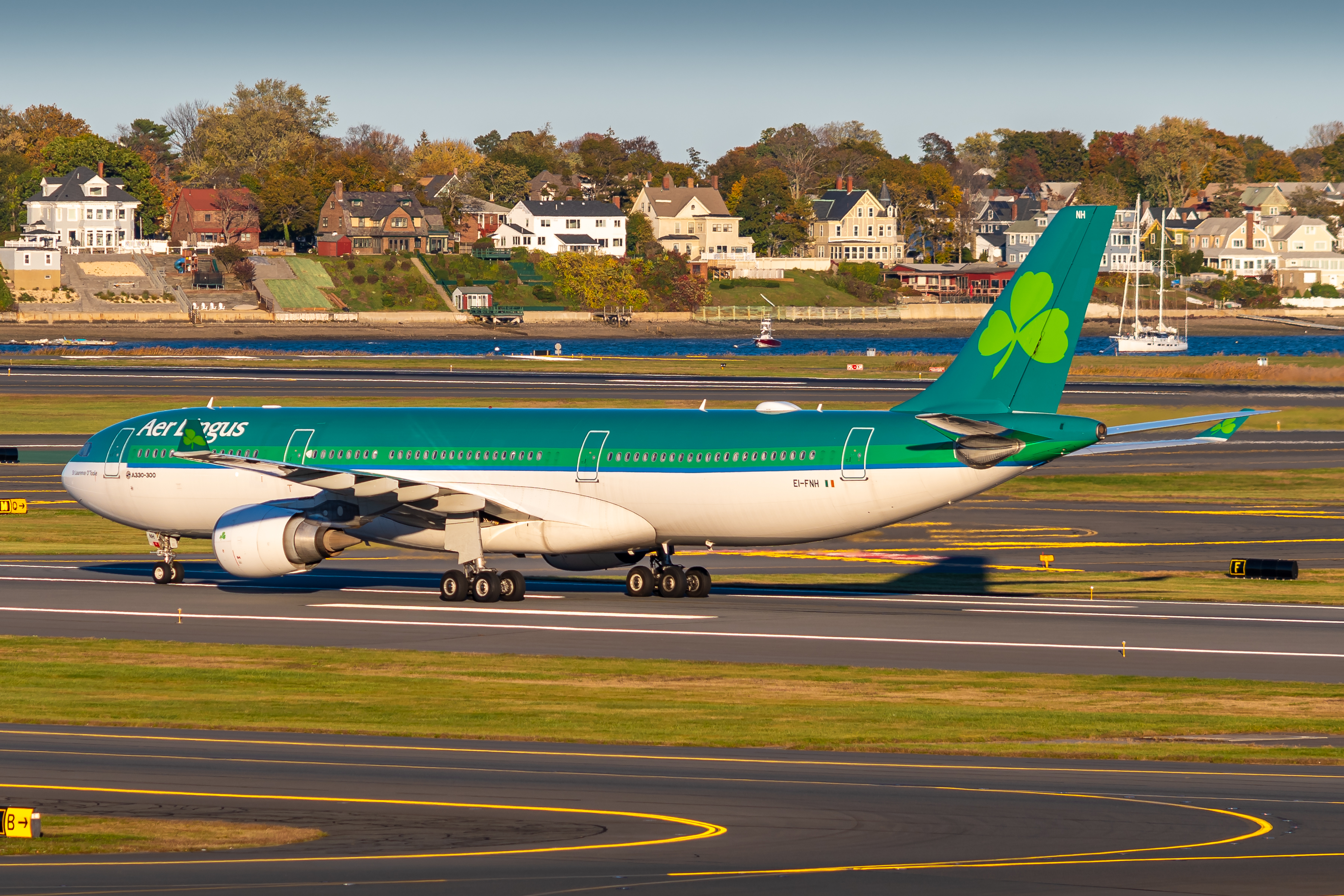 Full size: Aer Lingus Airbus A330-300 EI-FNH at General Edward Lawrence Logan International Airport