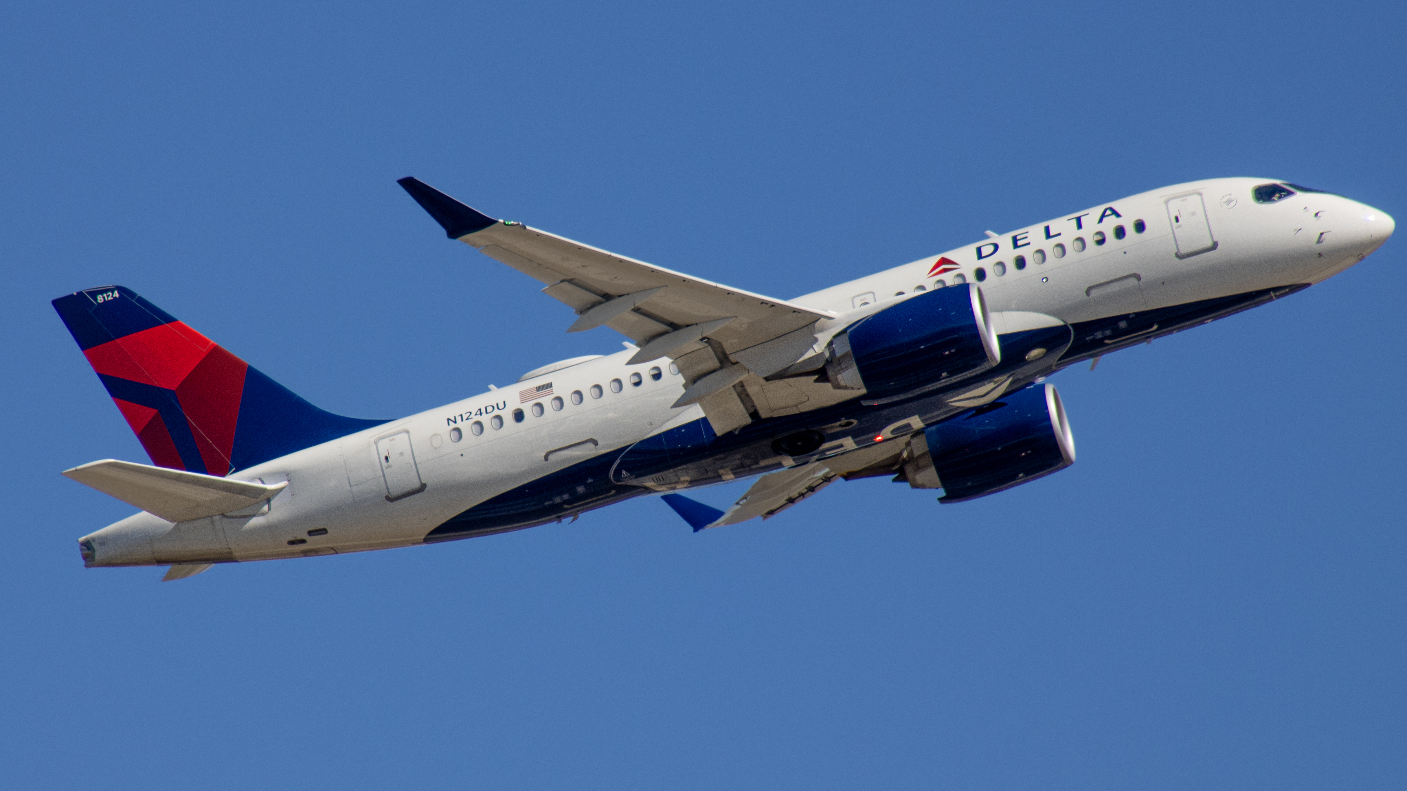 Full size: Delta Airlines Airbus A220-100 N124DU at Houston-George Bush Intercontinental Airport
