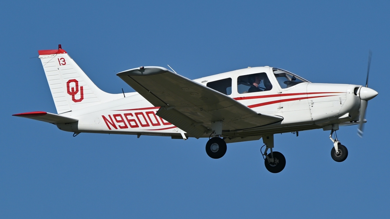 Full size: PRIVATE Piper PA-28 N9600U at Norman University of Oklahoma Westheimer Airport